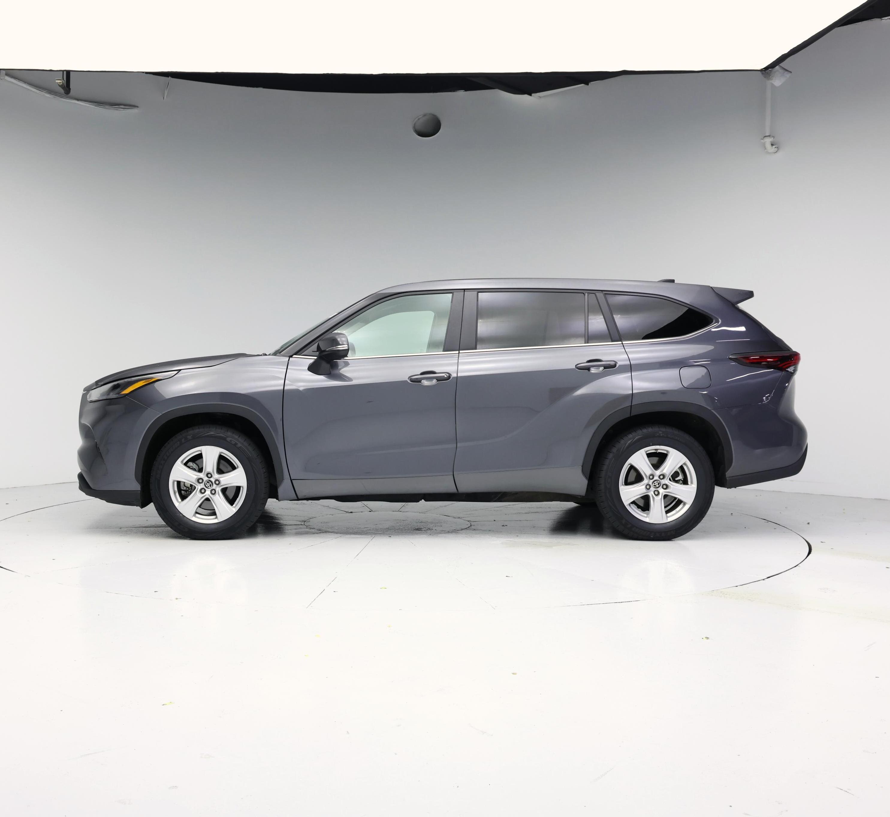 Thumbnail: 2025 Toyota Highlander - 3