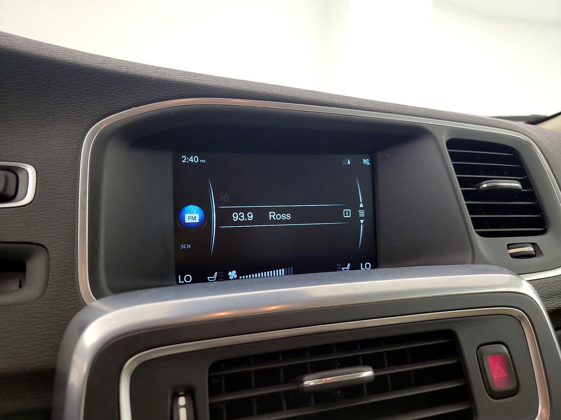Thumbnail: 2016 Volvo S60 - 16