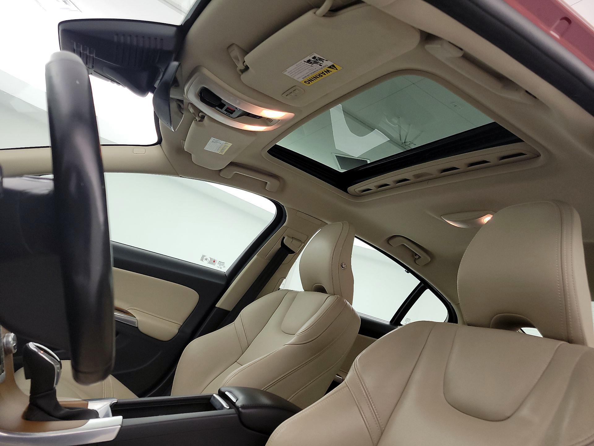 Thumbnail: 2016 Volvo S60 - 20