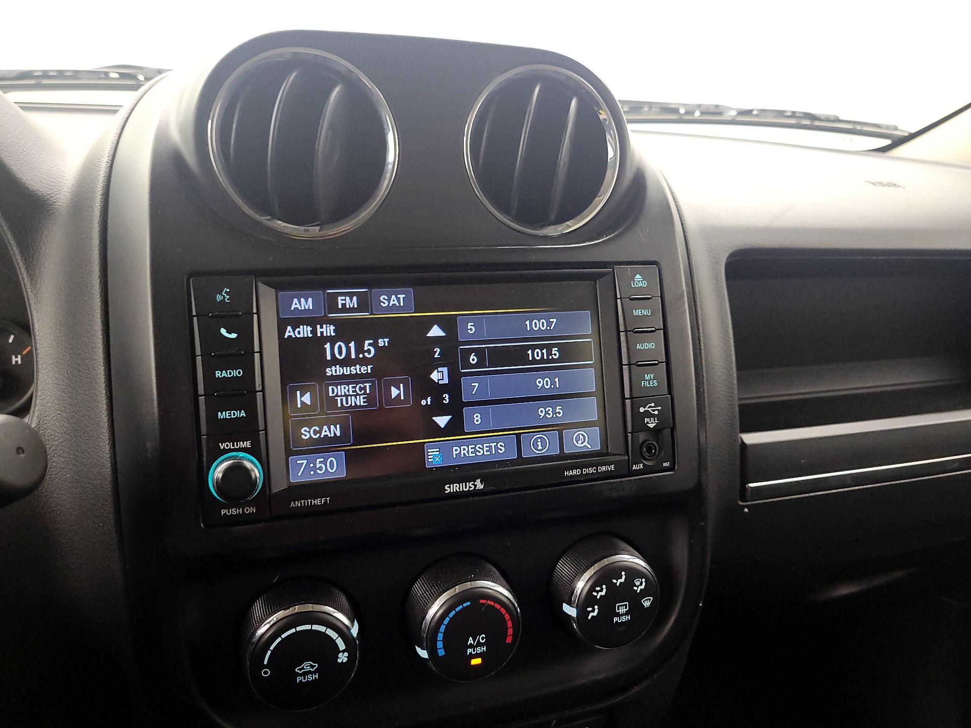 Thumbnail: 2016 Jeep Patriot - 13