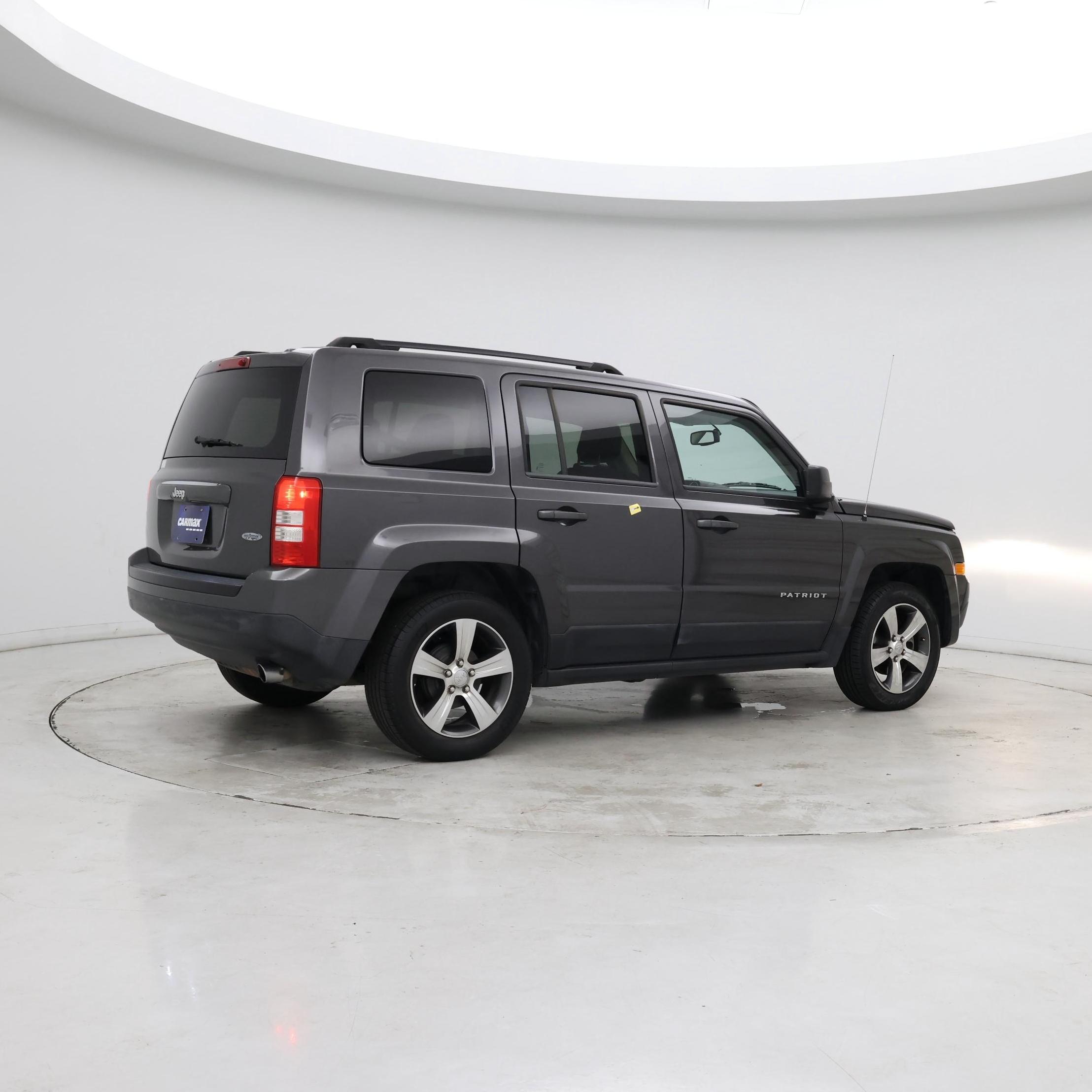 Thumbnail: 2016 Jeep Patriot - 6