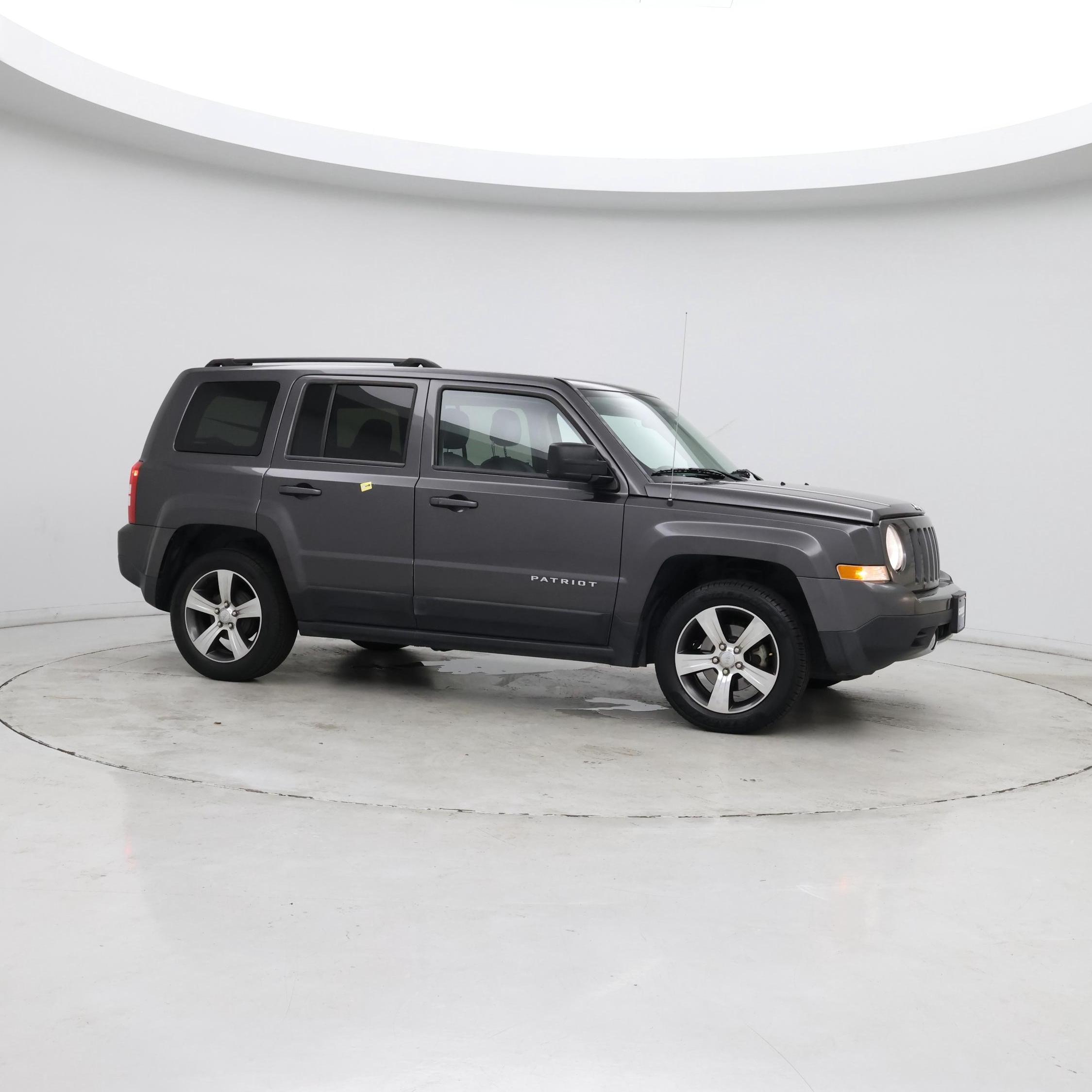 Thumbnail: 2016 Jeep Patriot - 7