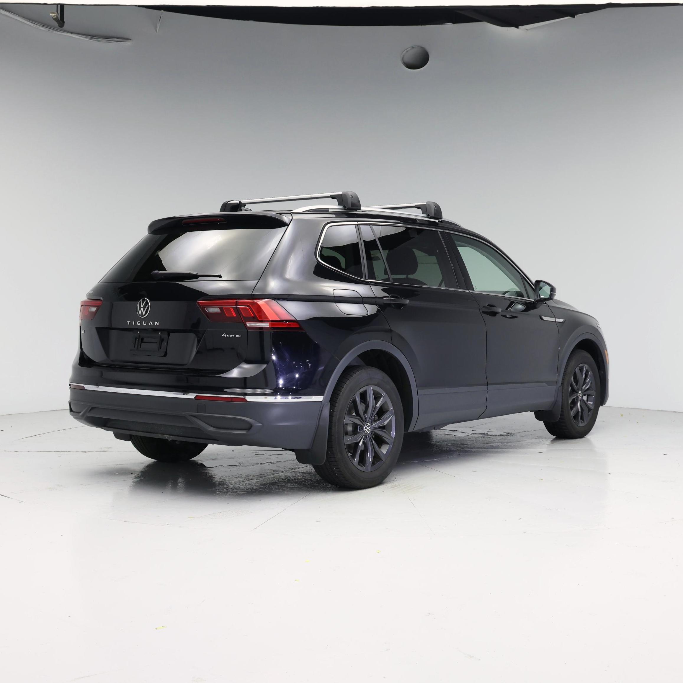 Thumbnail: 2024 Volkswagen Tiguan - 8