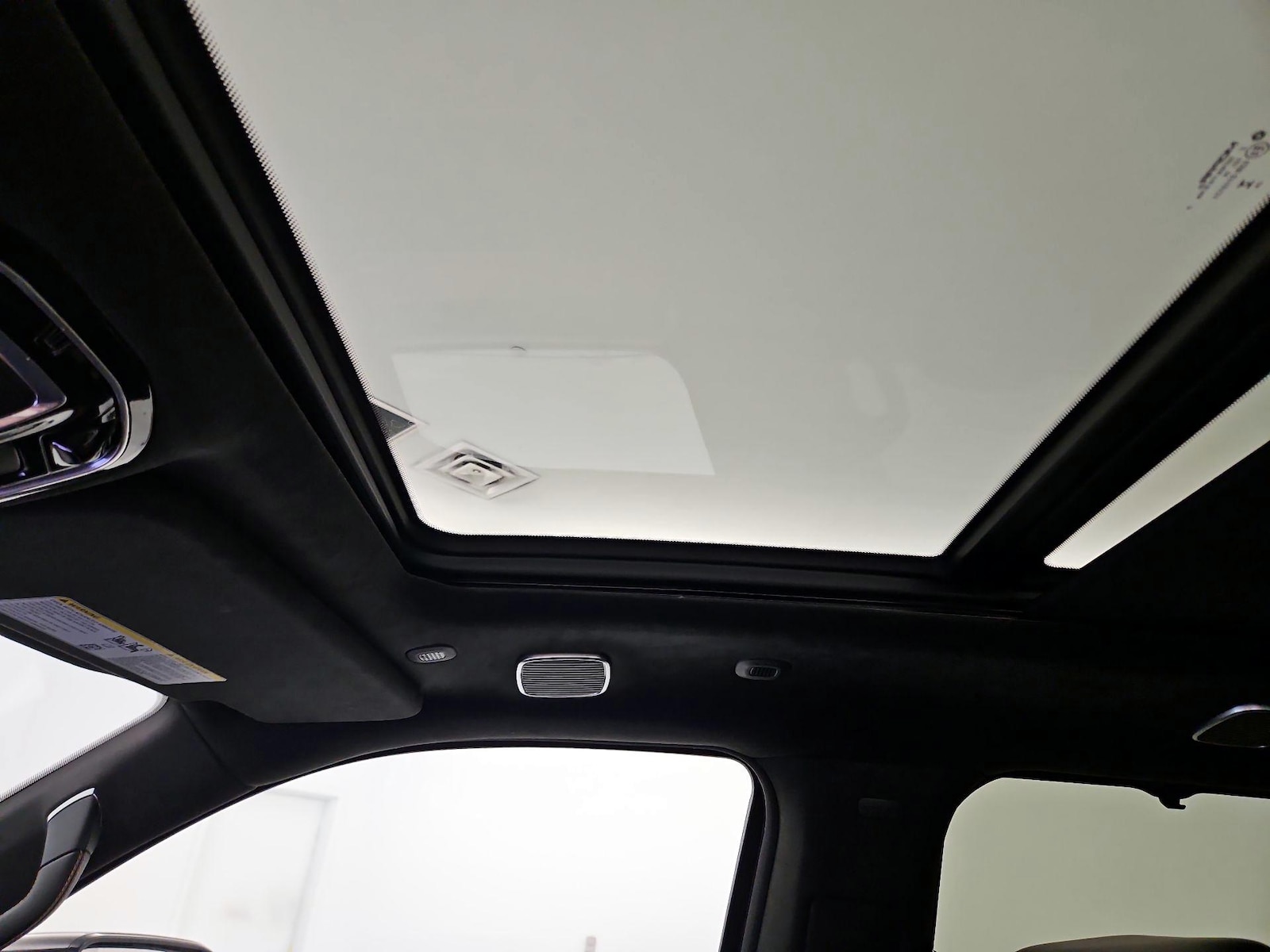 2024 Jeep Grand Wagoneer L Series III - Photo 21