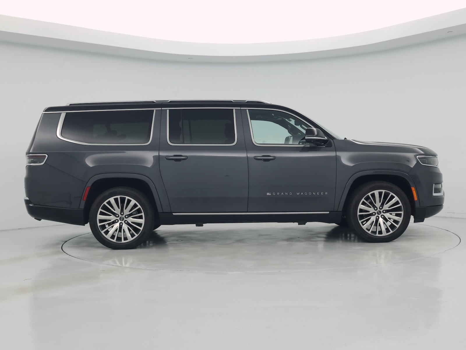 2024 Jeep Grand Wagoneer L Series III - Photo 8