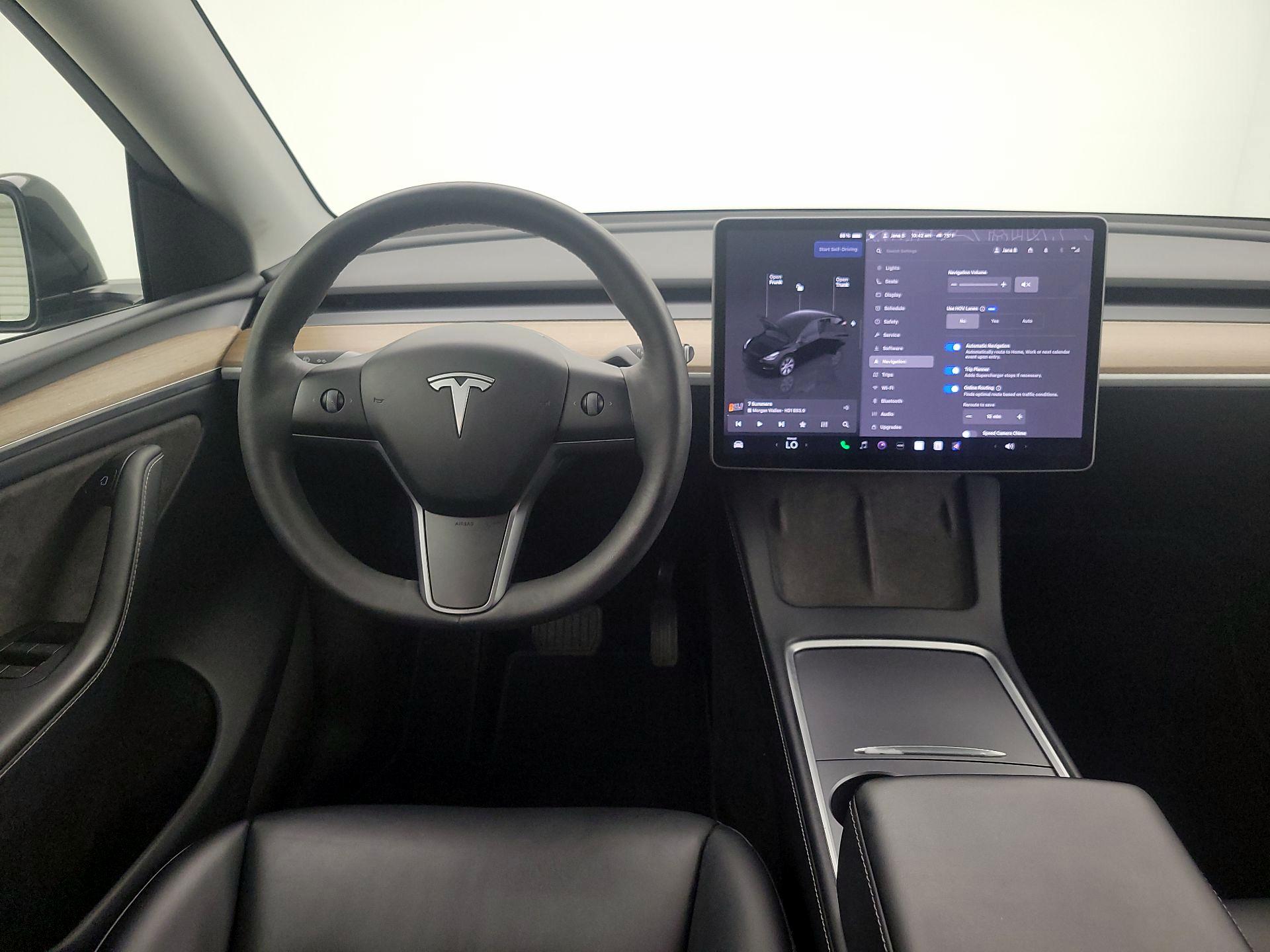 Thumbnail: 2023 Tesla Model Y - 10