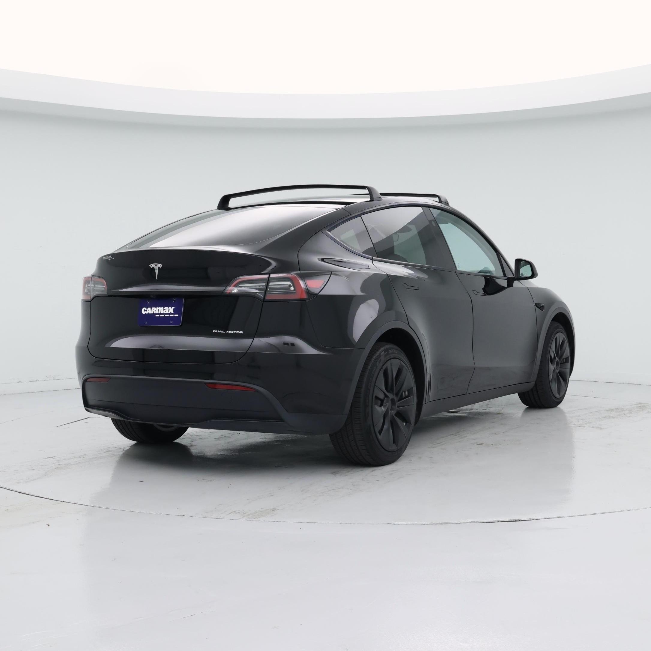 Thumbnail: 2023 Tesla Model Y - 8