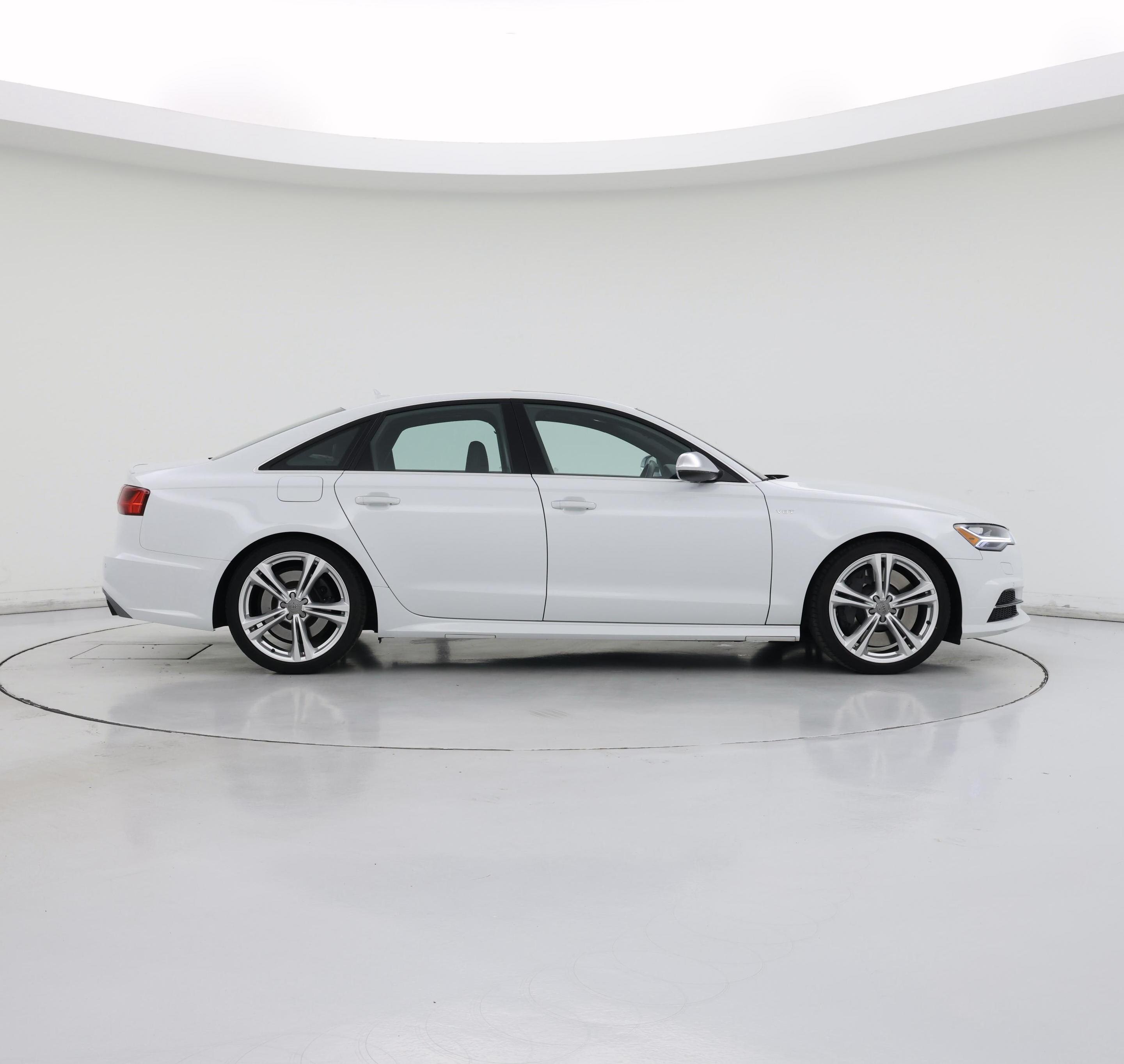 Thumbnail: 2016 Audi S6 - 7