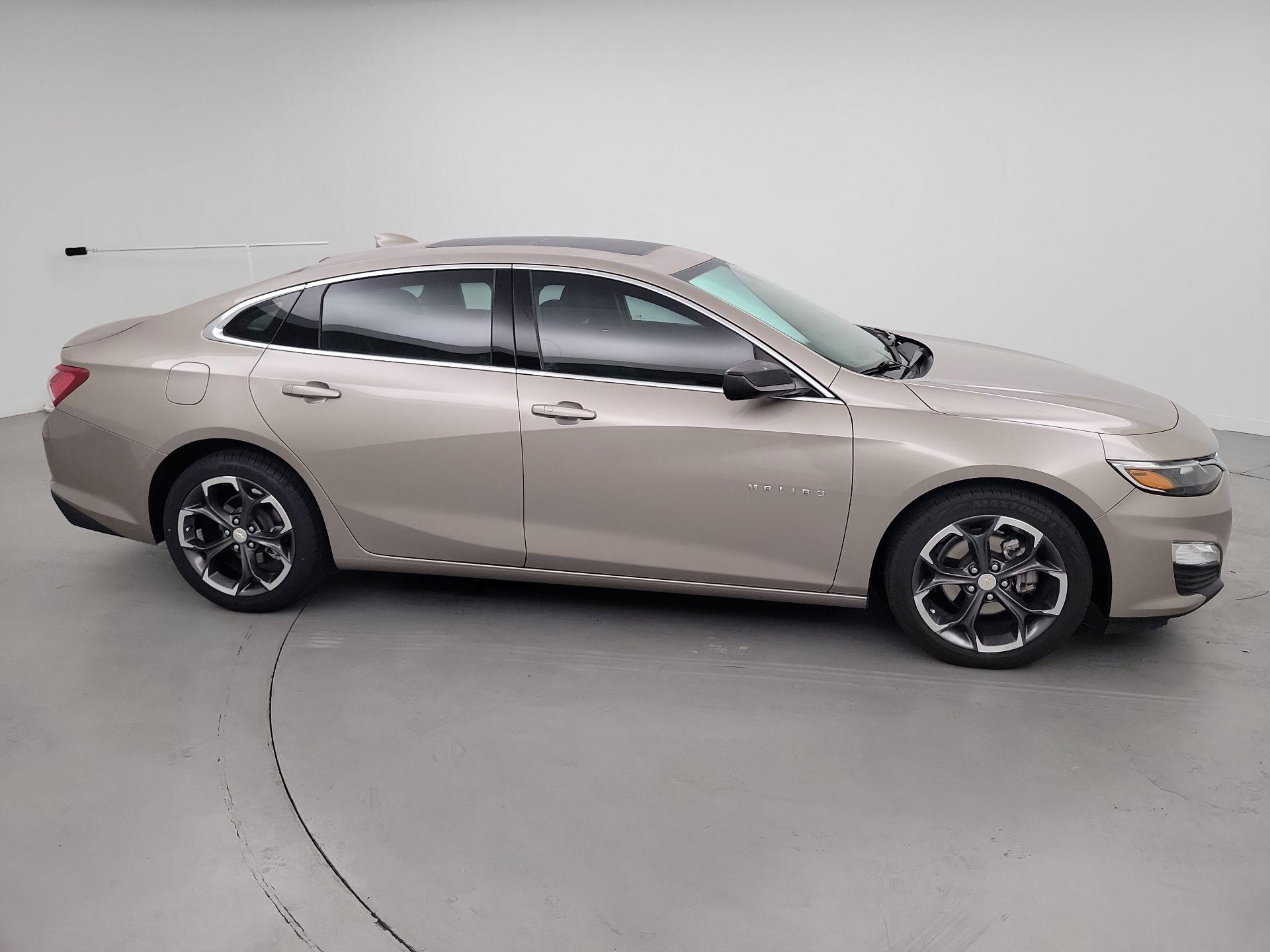 Thumbnail: 2022 Chevrolet Malibu - 4