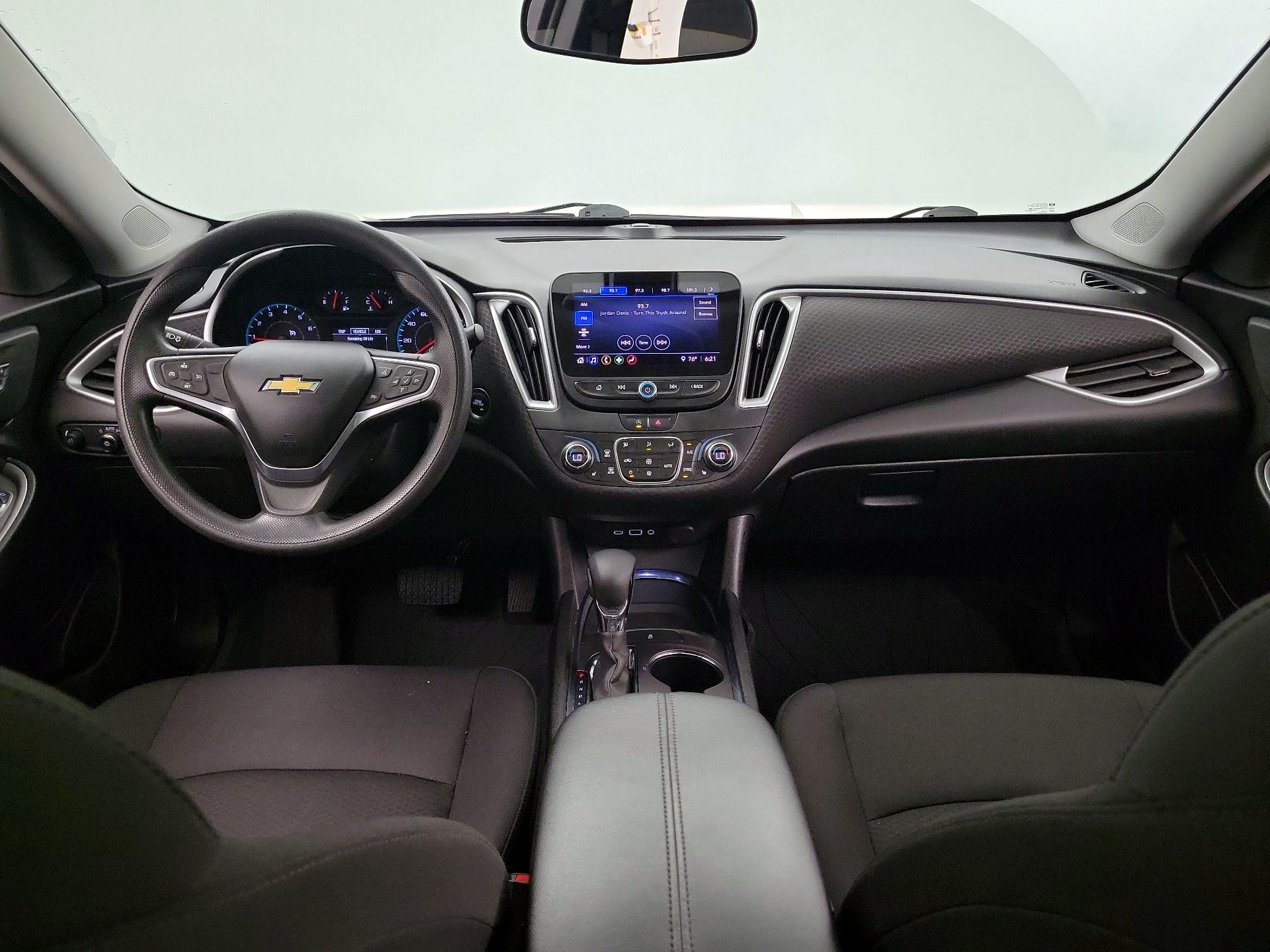 Thumbnail: 2022 Chevrolet Malibu - 8