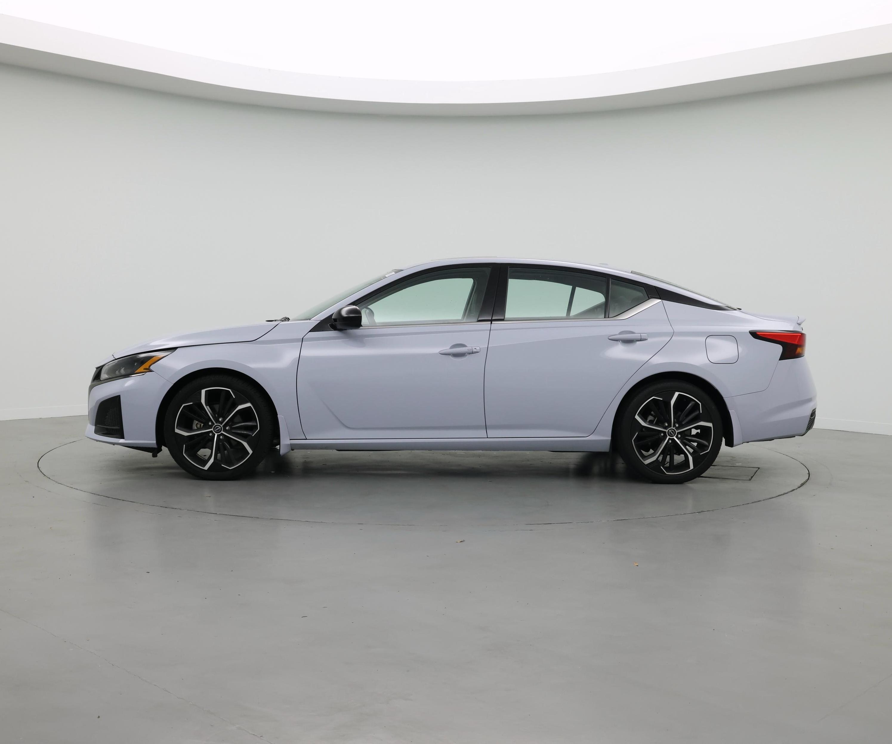 Thumbnail: 2023 Nissan Altima - 3