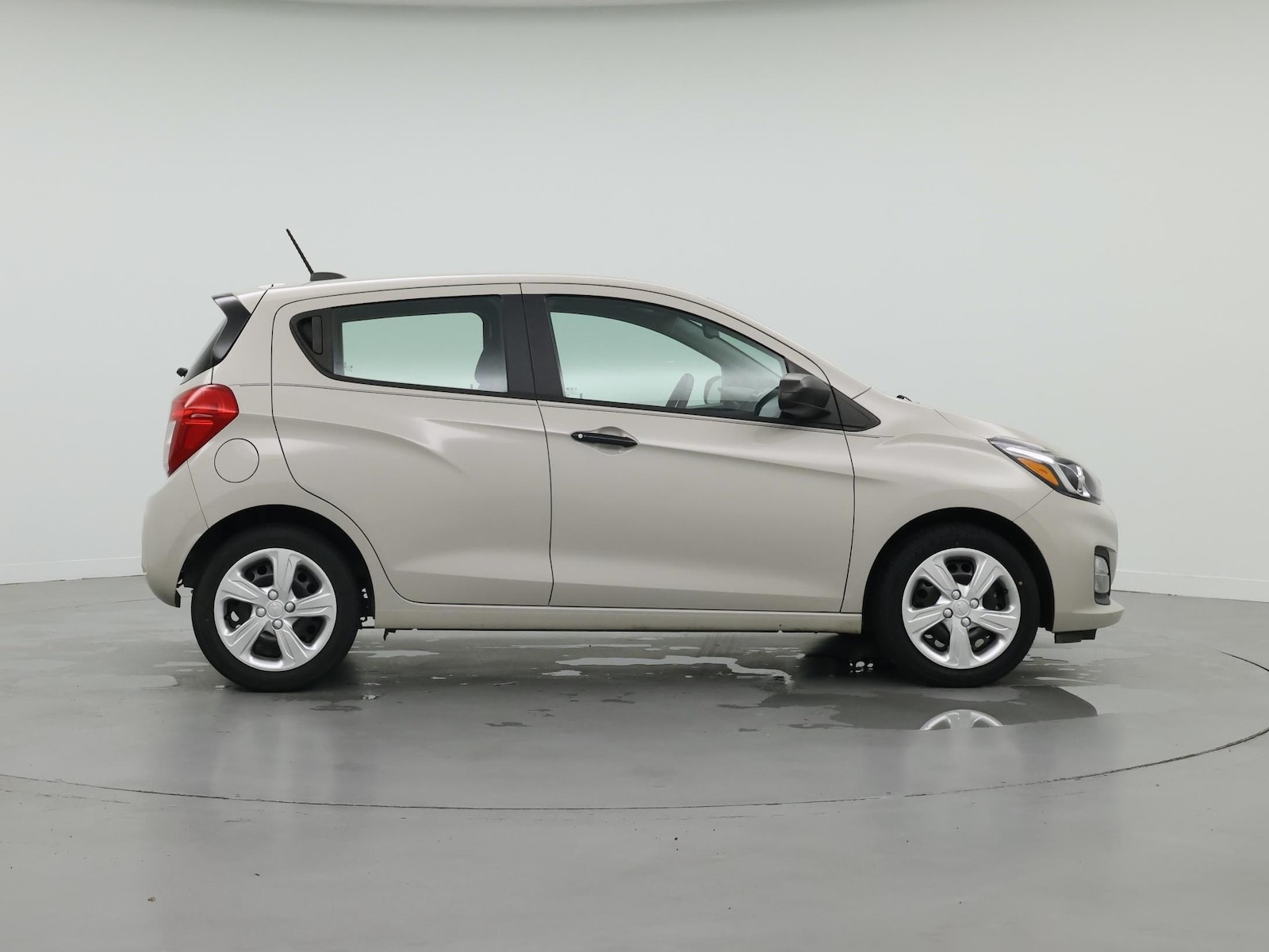 2021 Chevrolet Spark LS - Photo 8