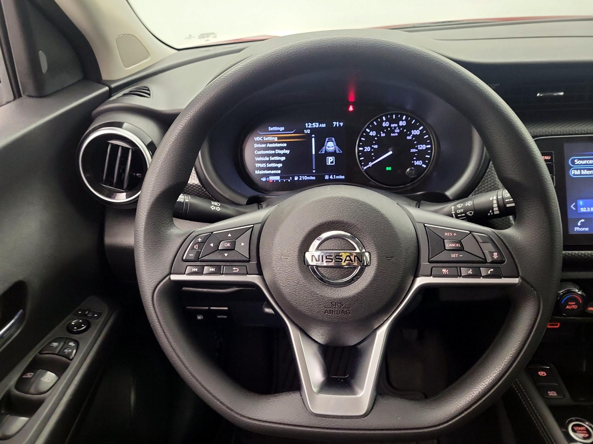 Thumbnail: 2021 Nissan Kicks - 10