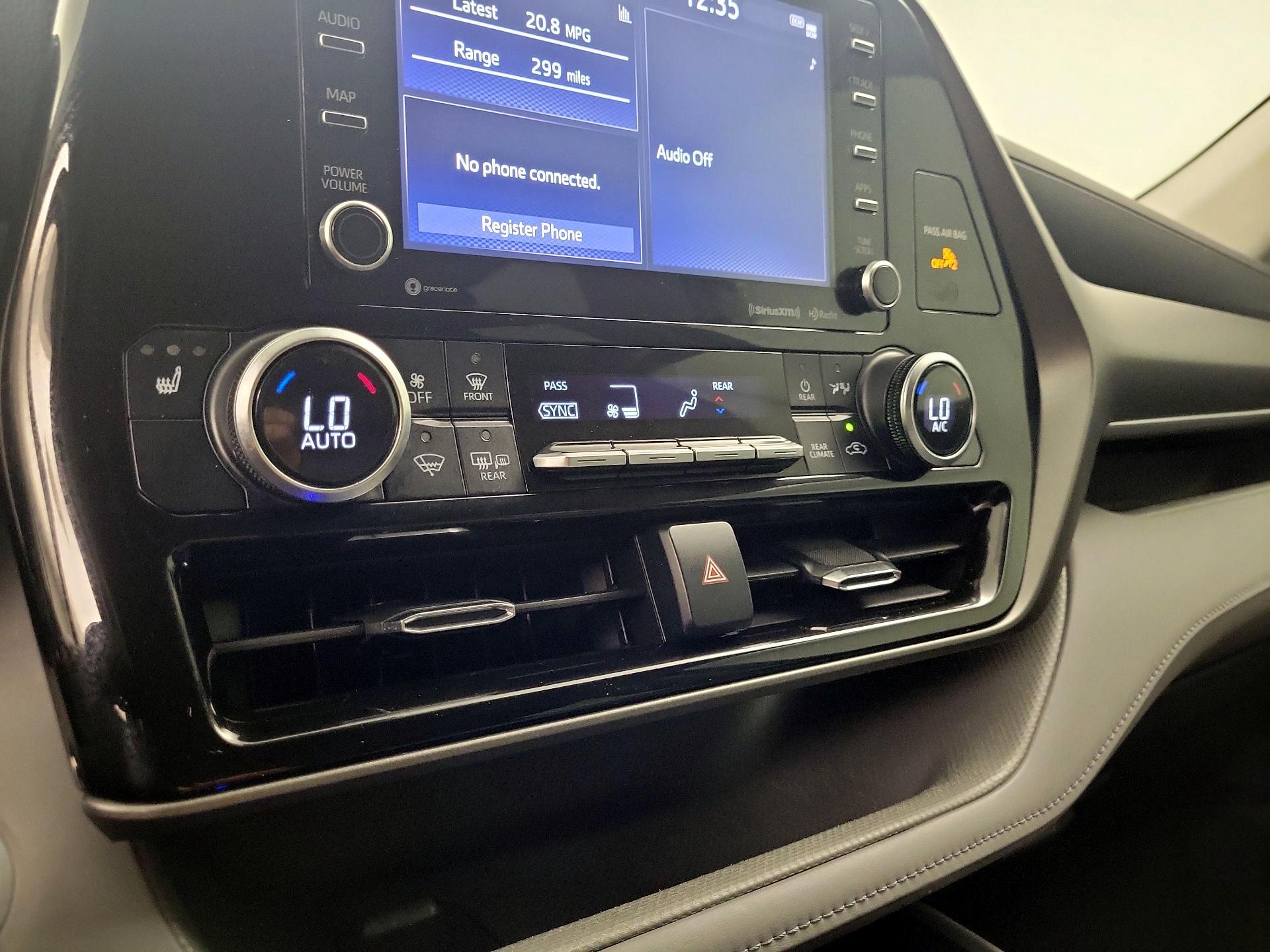 Thumbnail: 2021 Toyota Highlander - 16