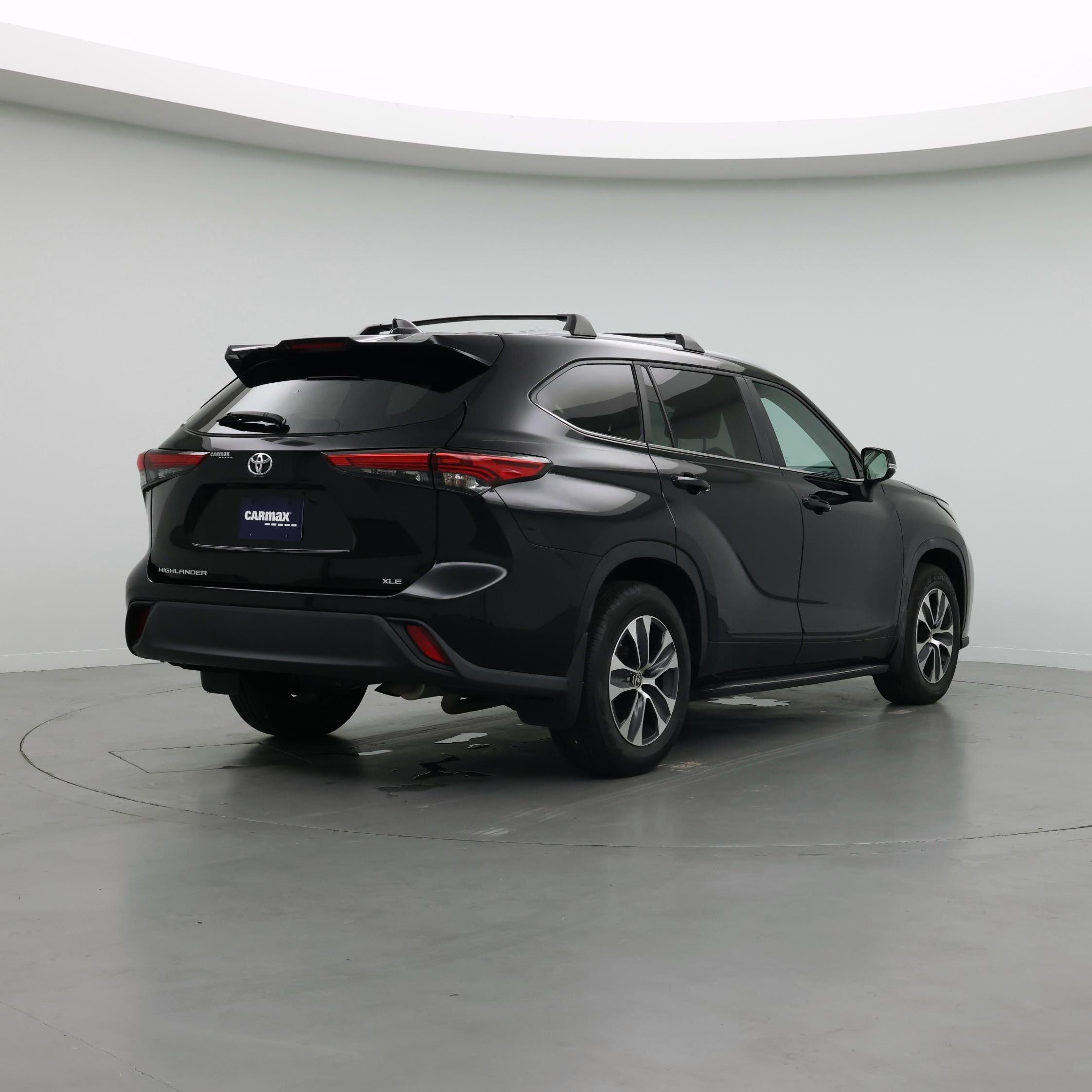 Thumbnail: 2023 Toyota Highlander - 8