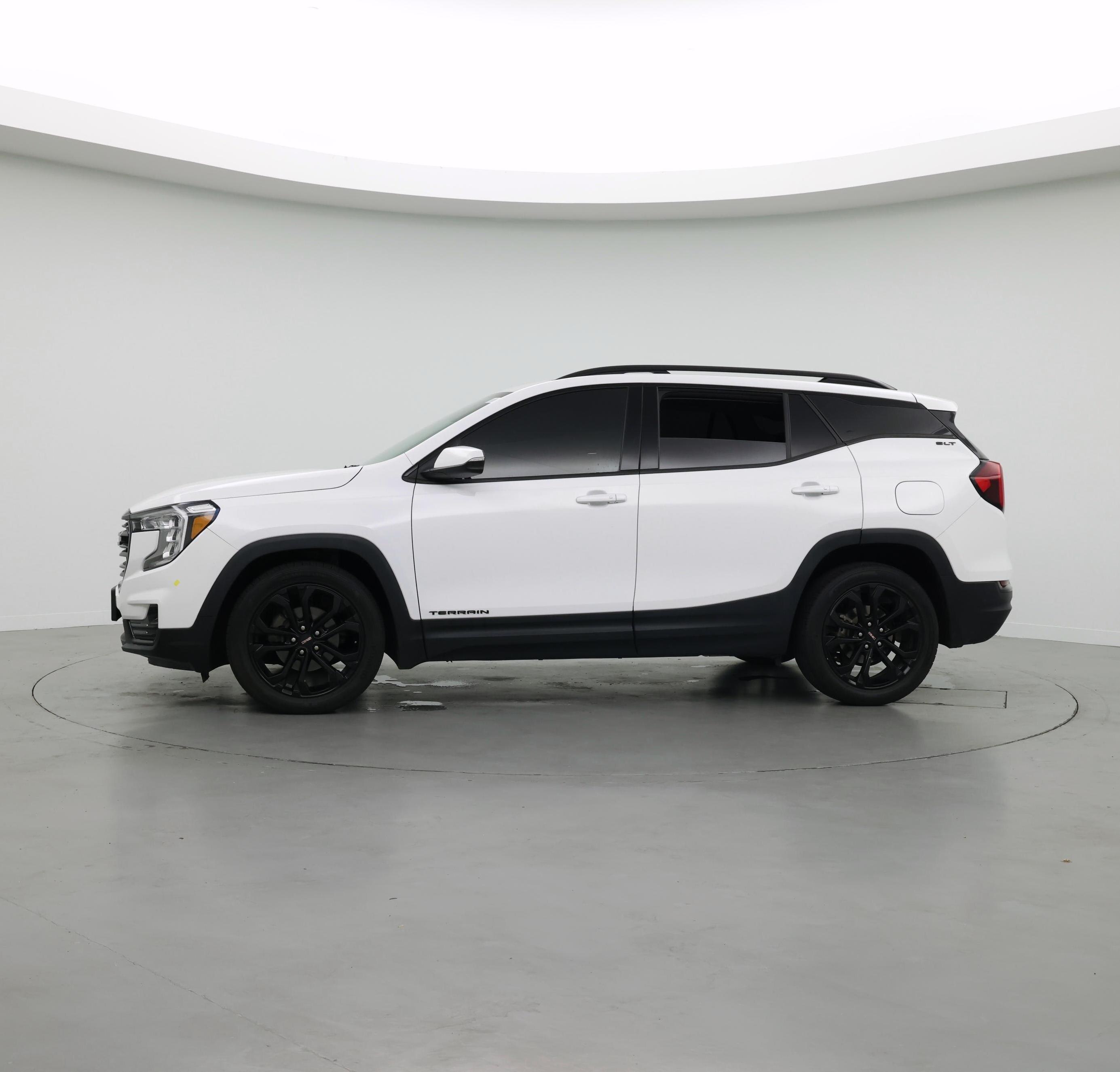 Thumbnail: 2022 GMC Terrain - 3