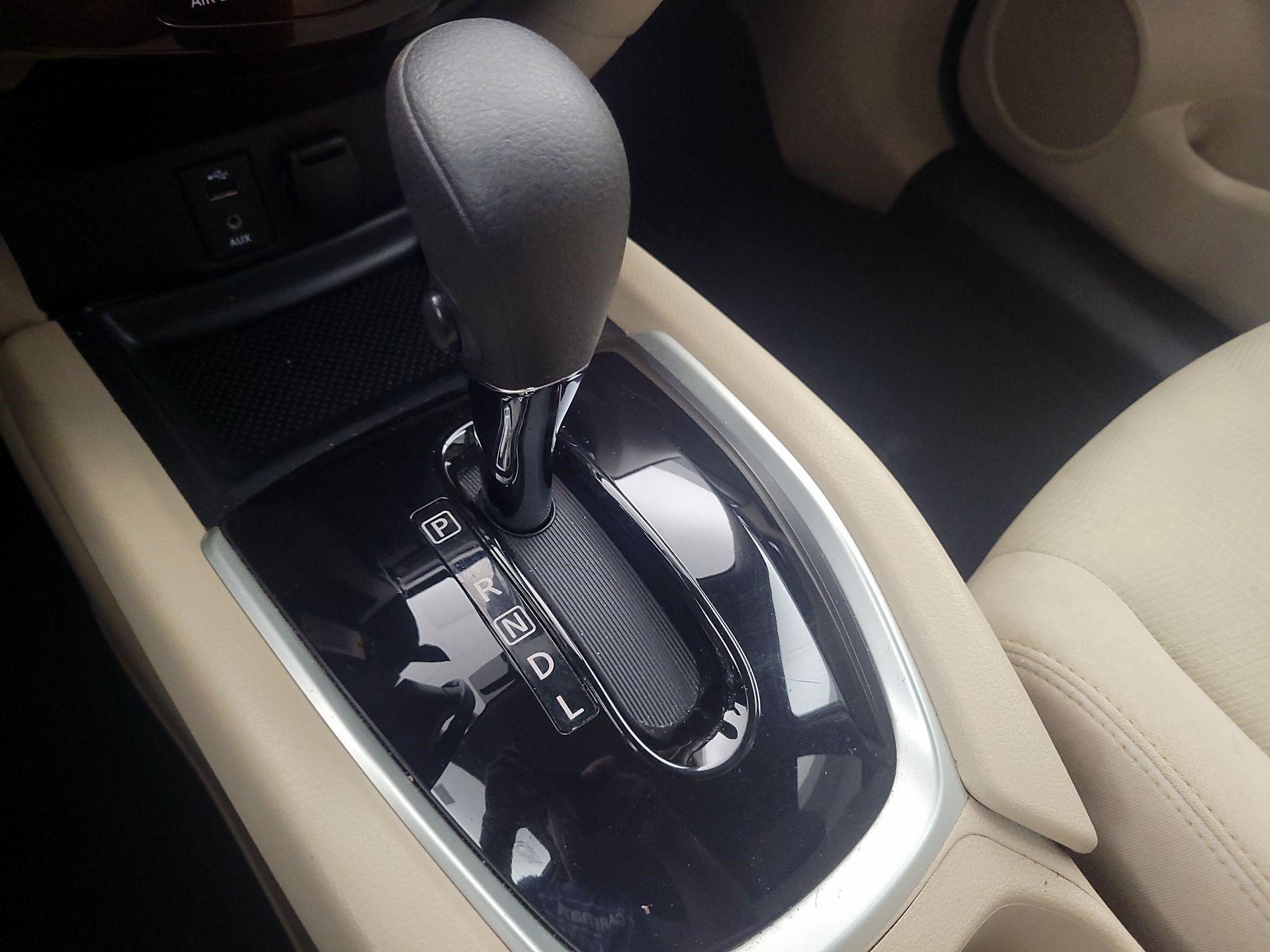 Thumbnail: 2016 Nissan Rogue - 17