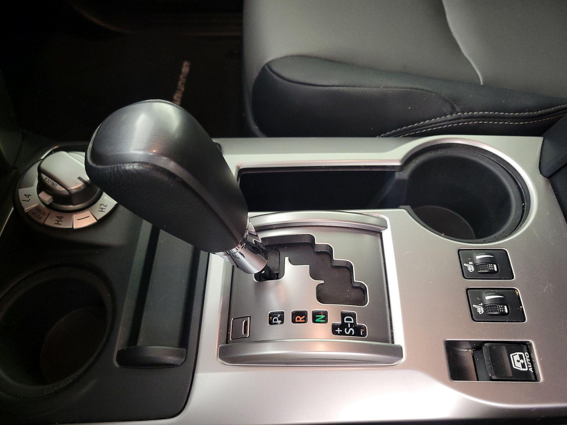 Thumbnail: 2020 Toyota 4Runner - 17