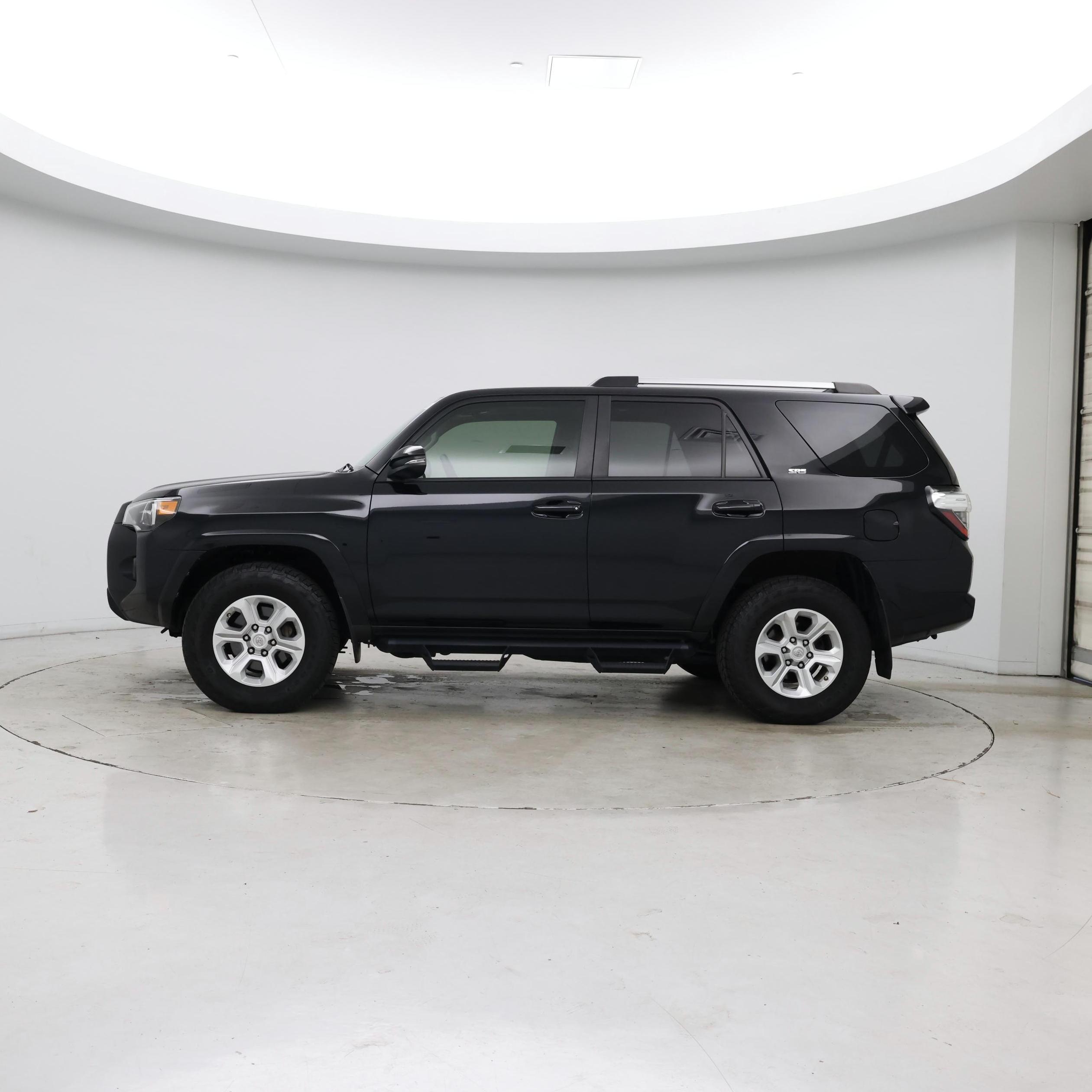 Thumbnail: 2020 Toyota 4Runner - 3