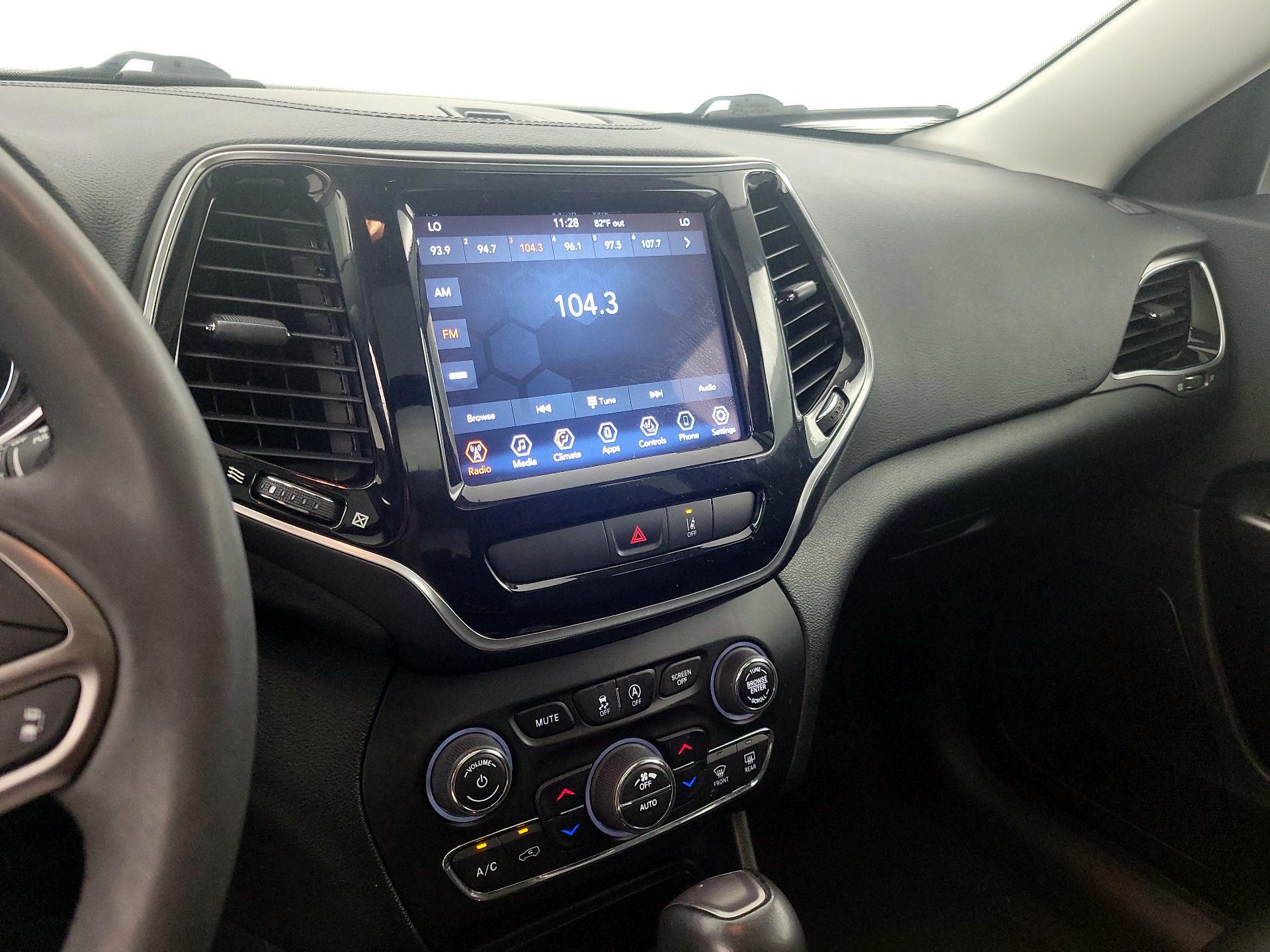 Thumbnail: 2022 Jeep Cherokee - 15