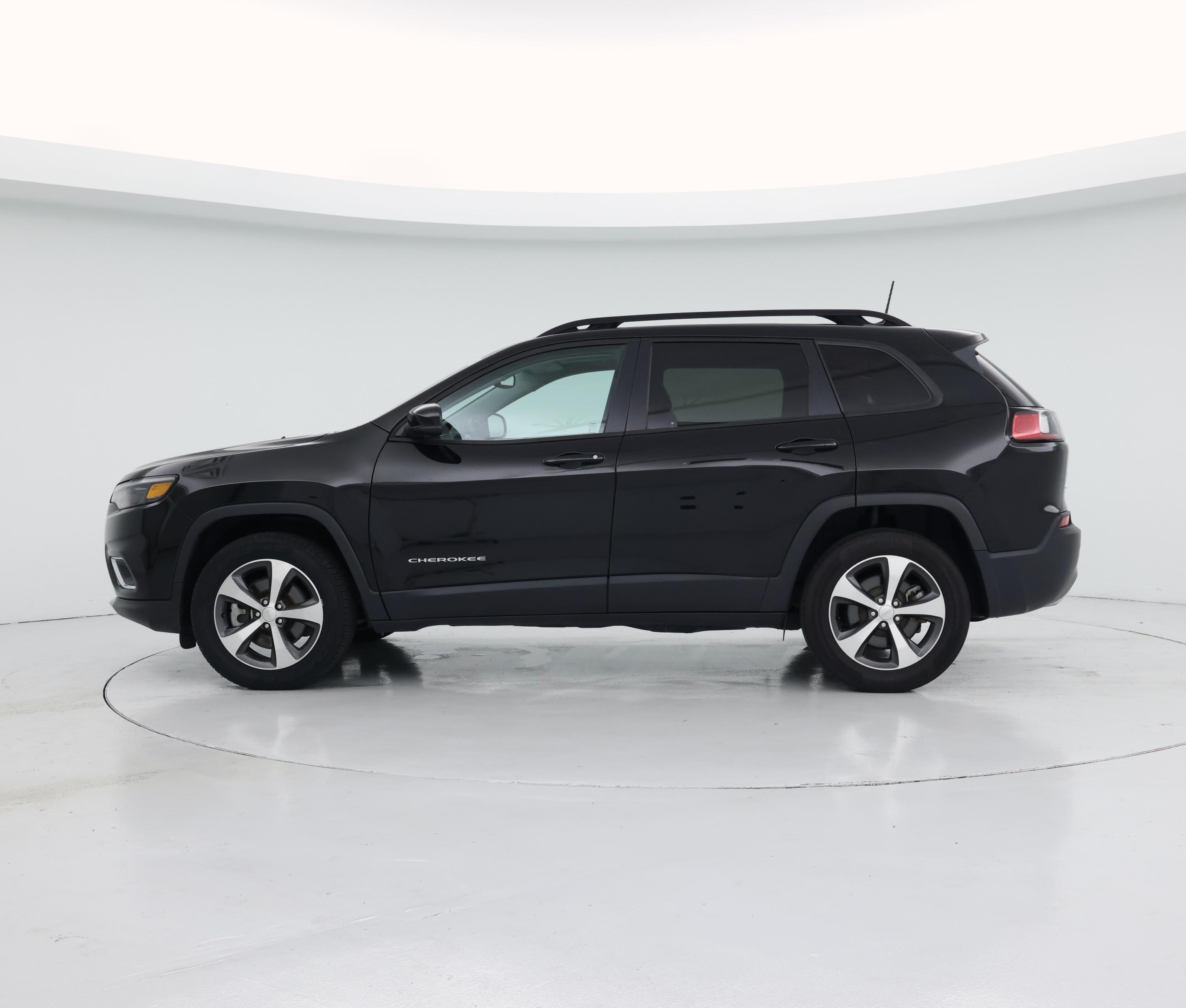 Thumbnail: 2022 Jeep Cherokee - 3