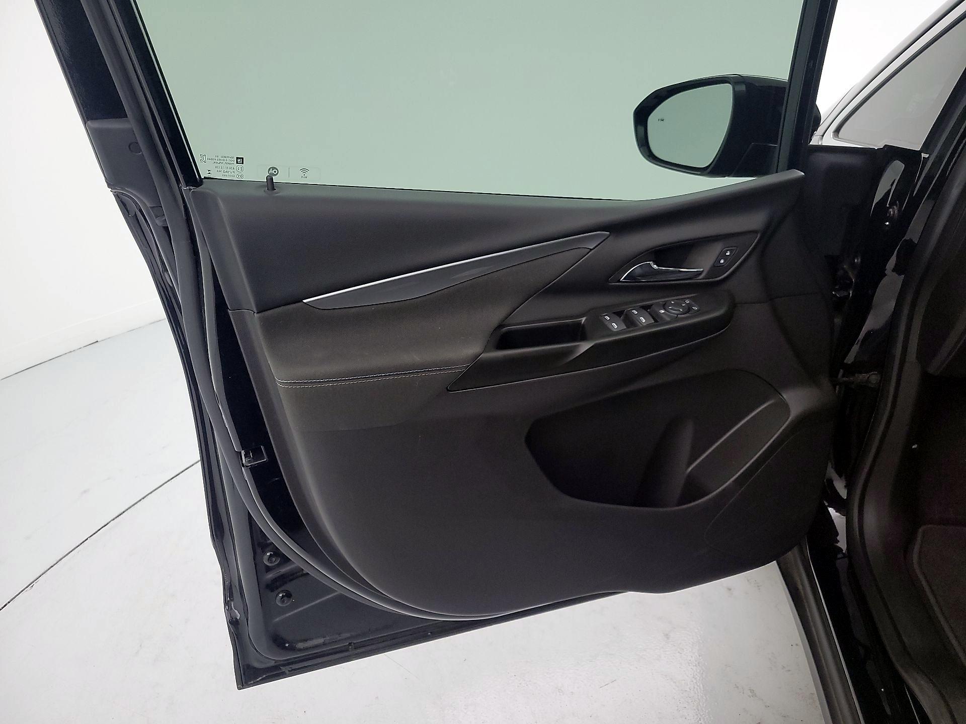 Thumbnail: 2023 Chevrolet Bolt EV - 12
