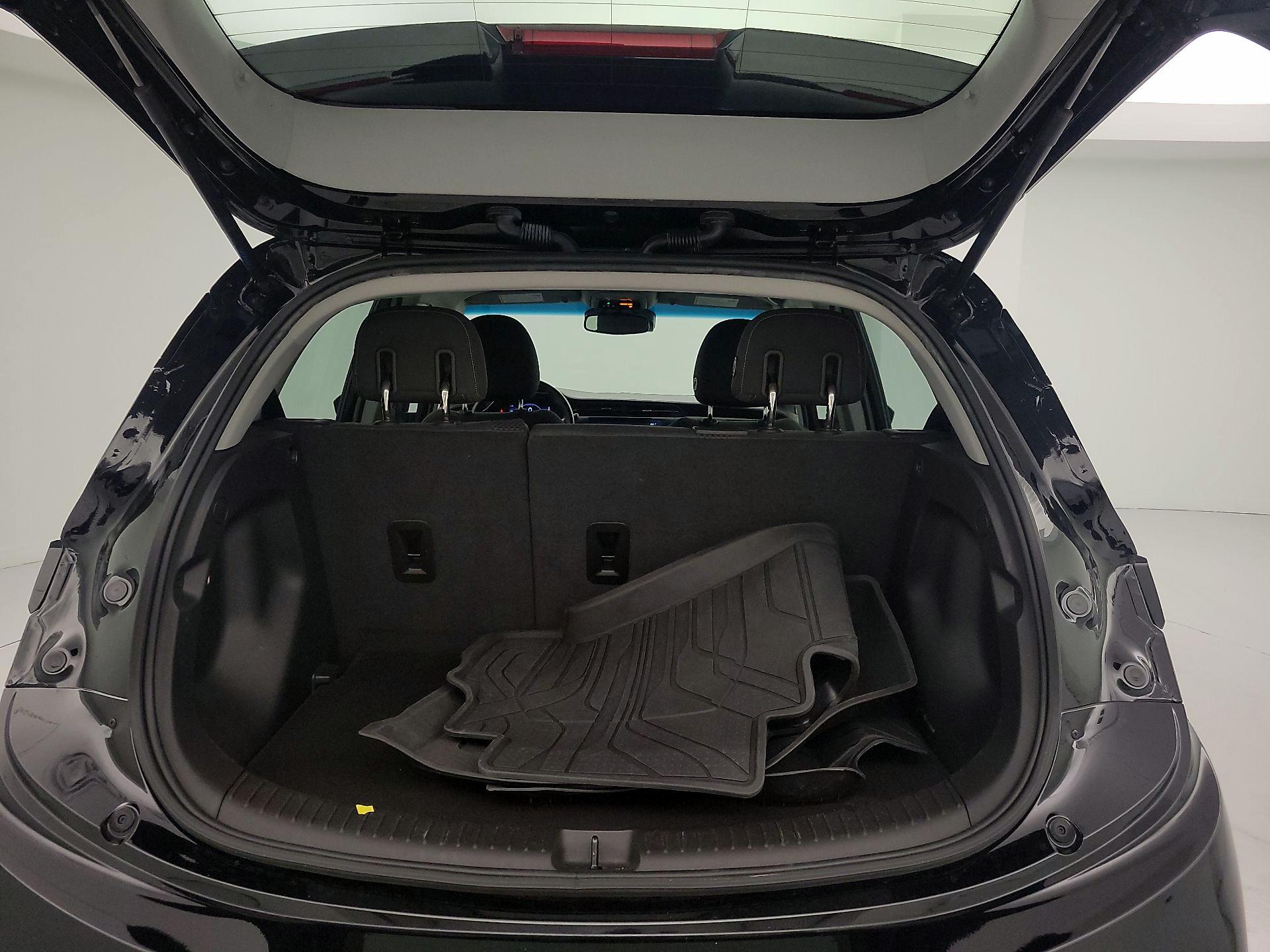 Thumbnail: 2023 Chevrolet Bolt EV - 20