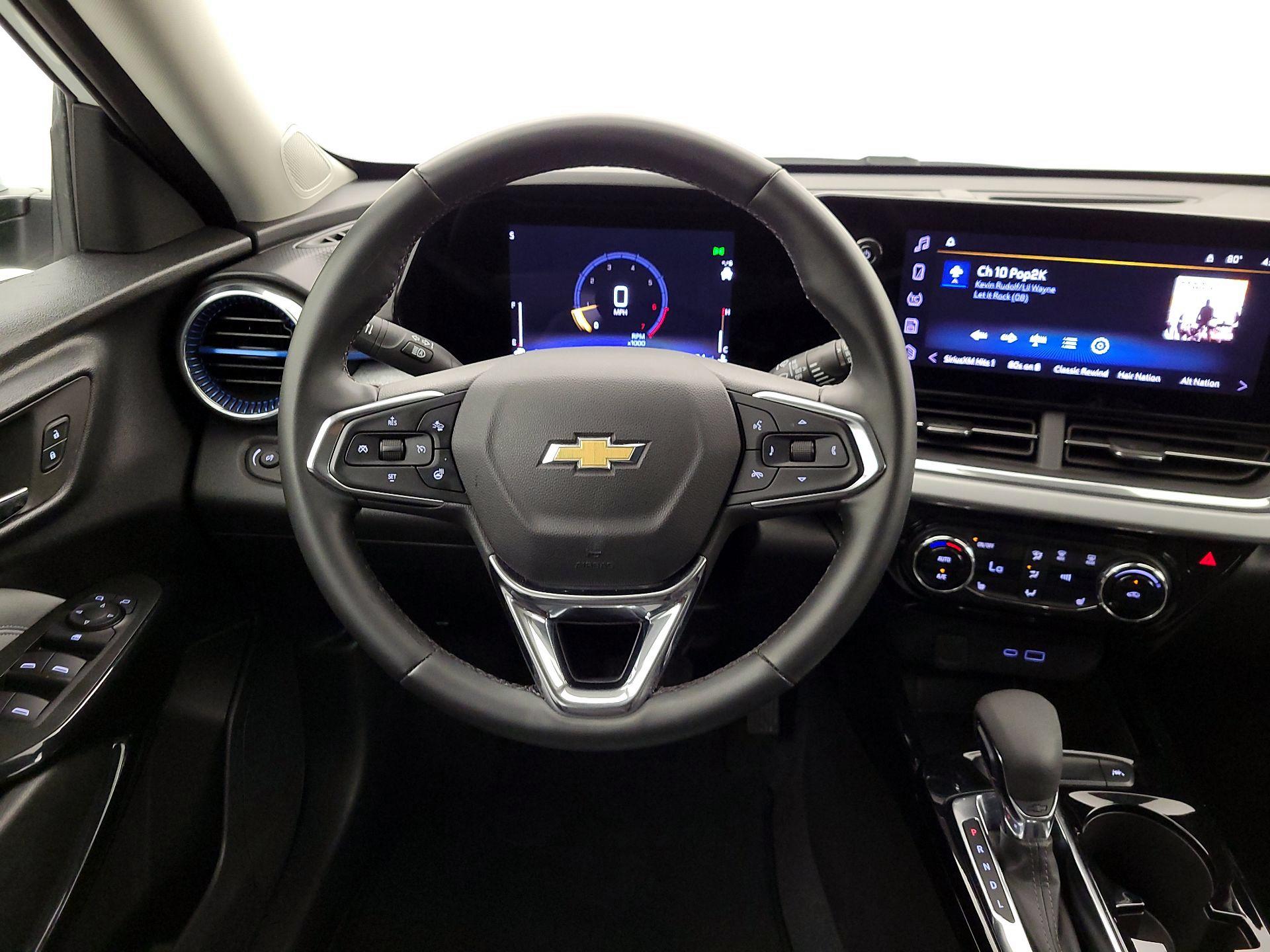 Thumbnail: 2025 Chevrolet Trax - 10