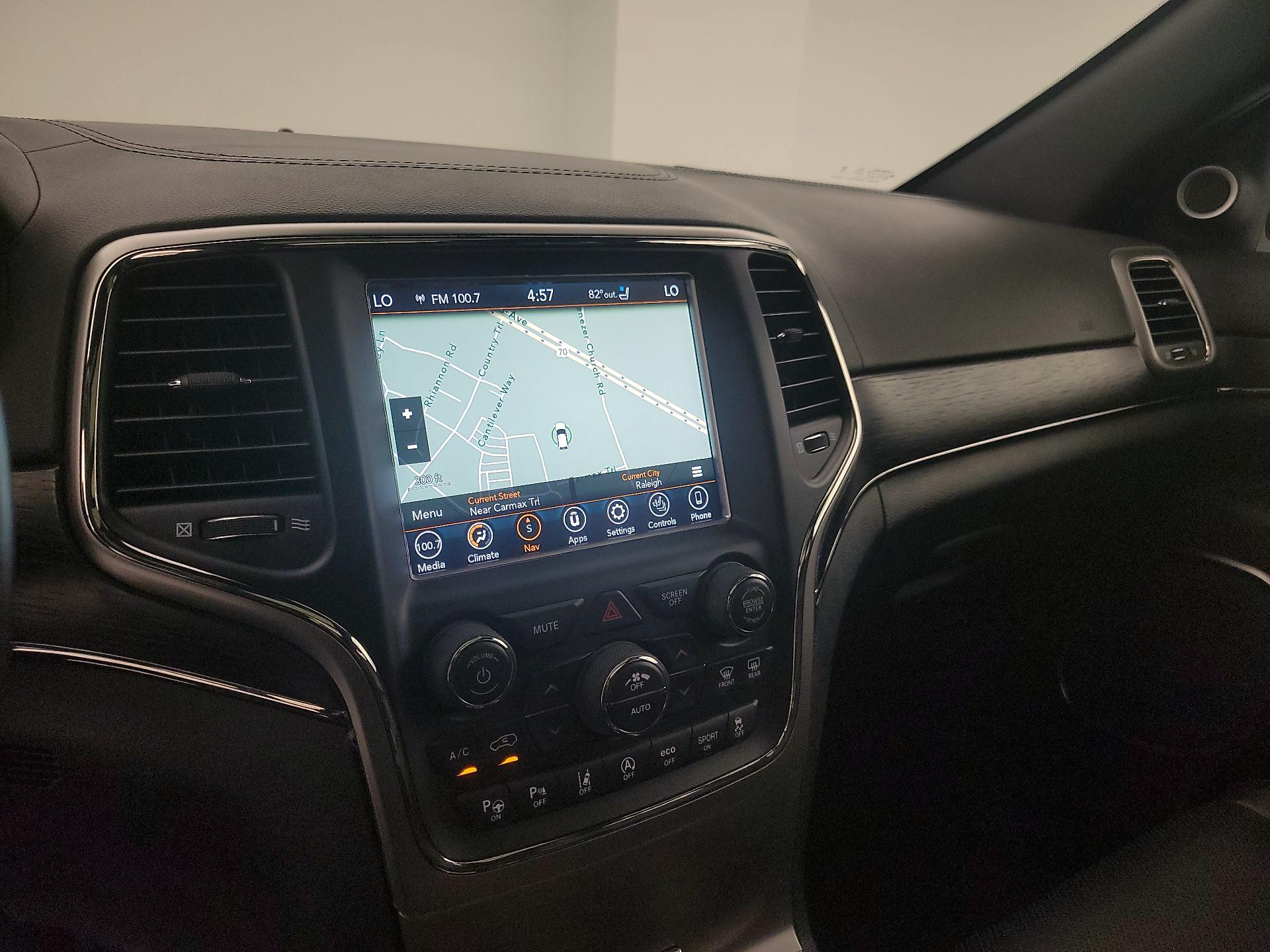 Thumbnail: 2018 Jeep Grand Cherokee - 14