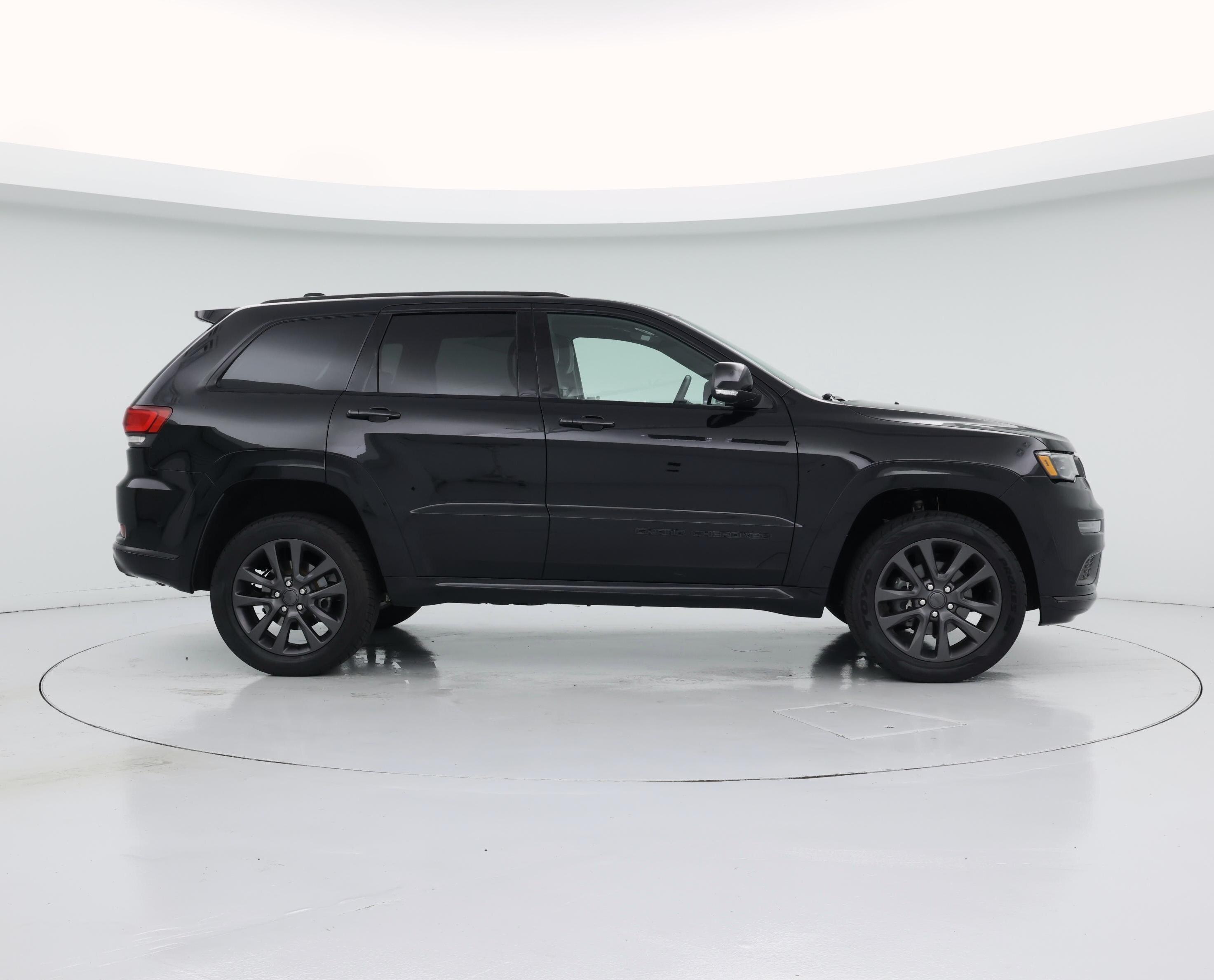 Thumbnail: 2018 Jeep Grand Cherokee - 7