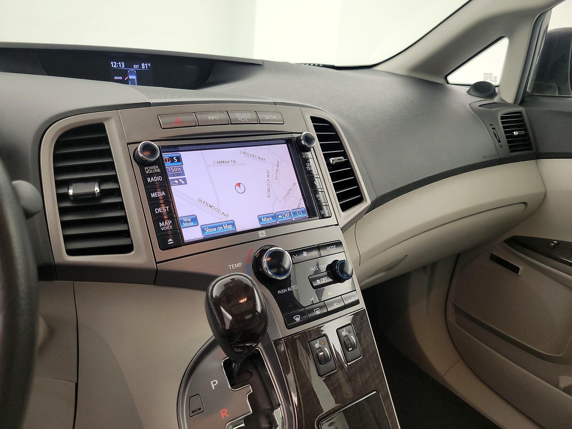 Thumbnail: 2014 Toyota Venza - 14