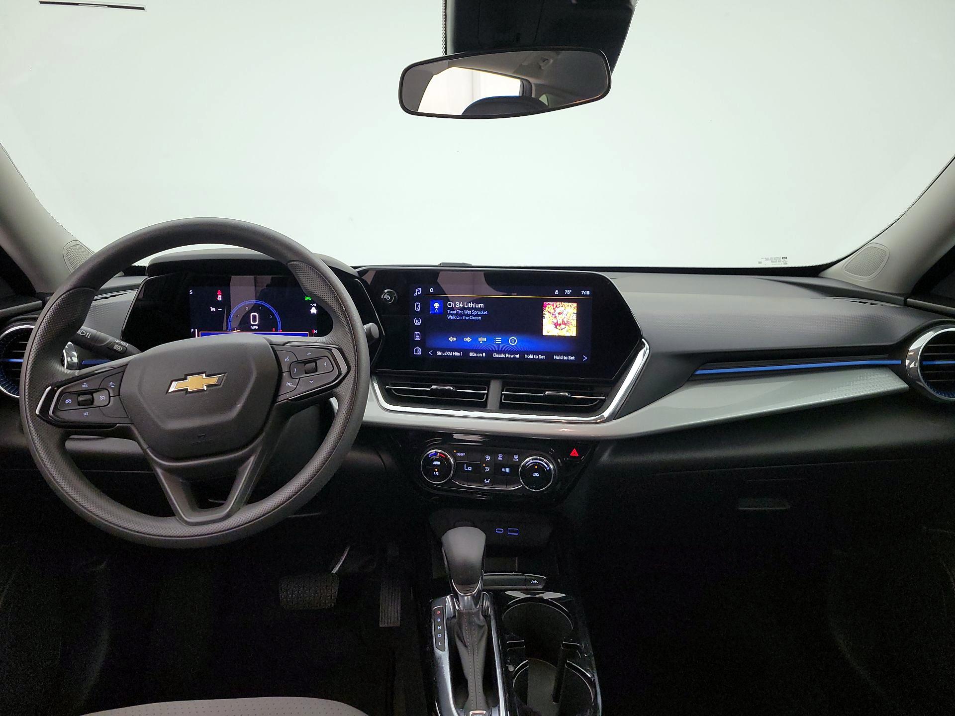 Thumbnail: 2025 Chevrolet Trax - 9