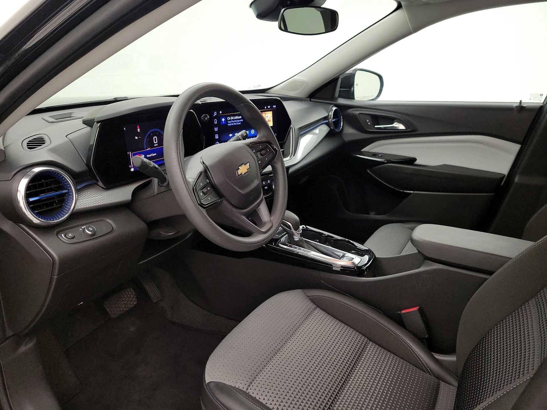 Thumbnail: 2025 Chevrolet Trax - 11