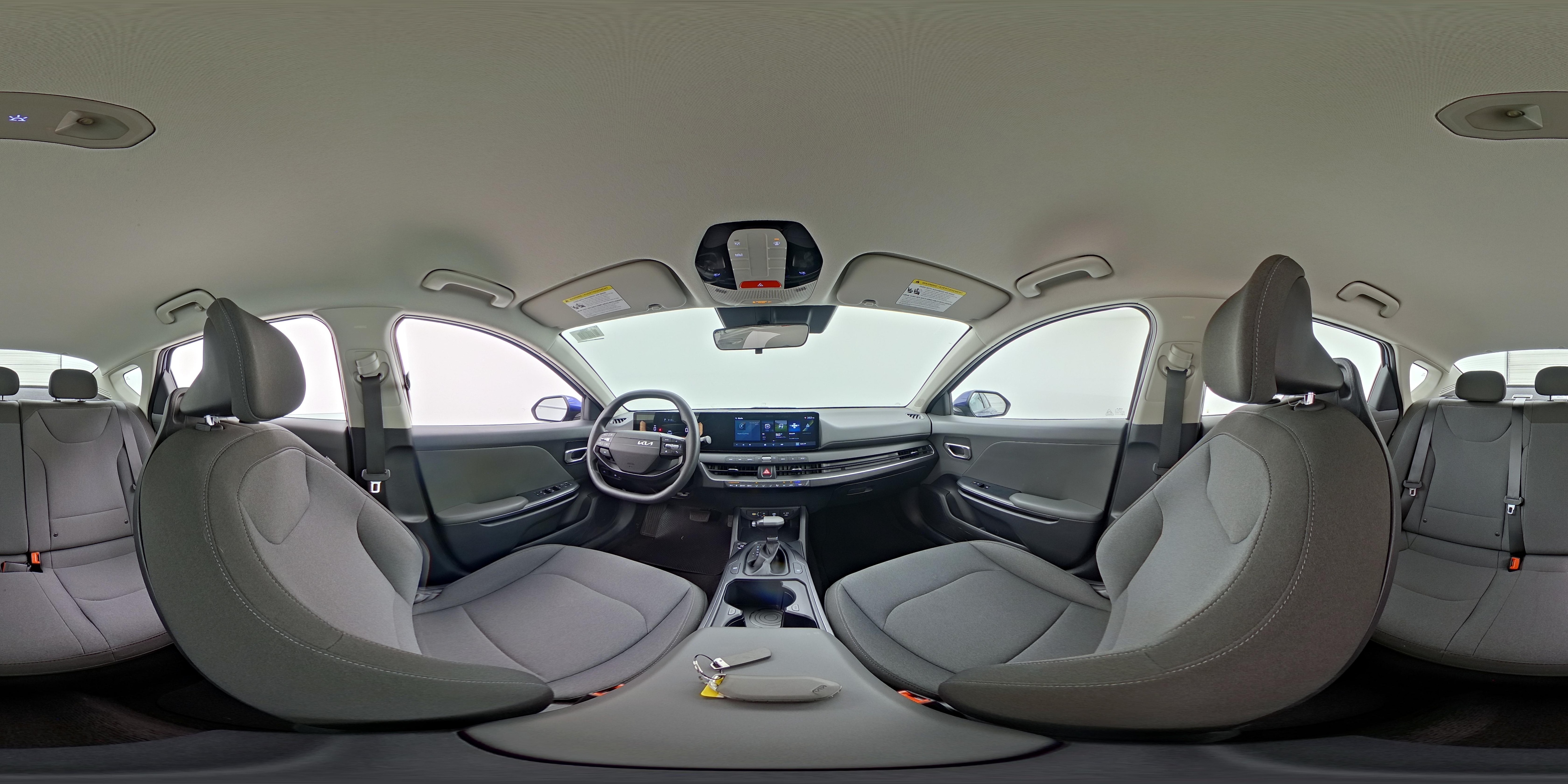 2025 Kia K4 LXS - Photo 24