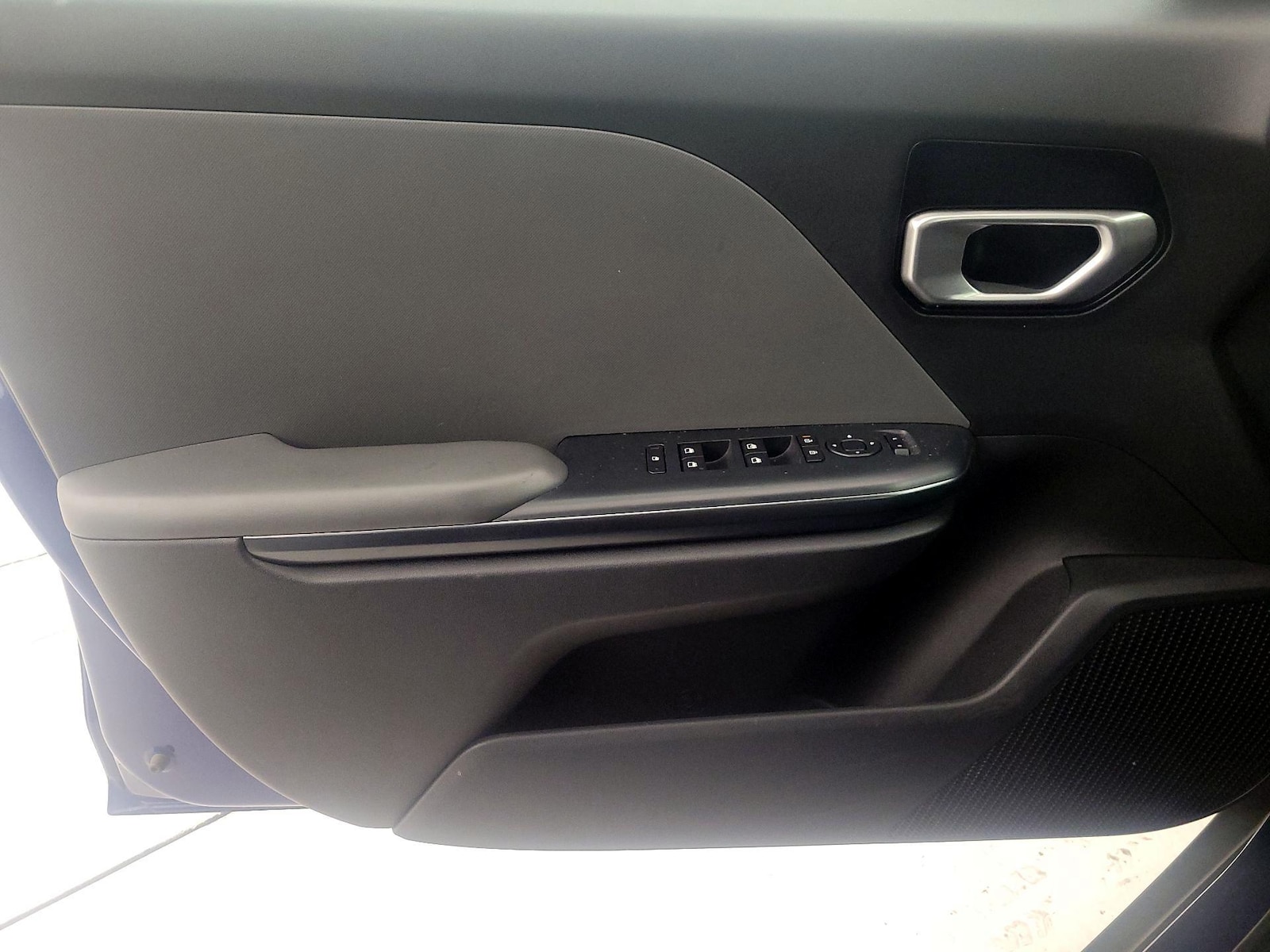 2025 Kia K4 LXS - Photo 13