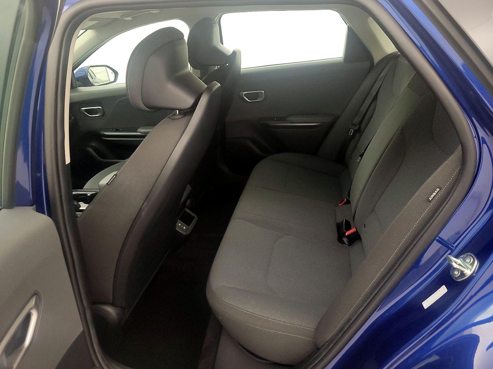 2025 Kia K4 LXS - Photo 20