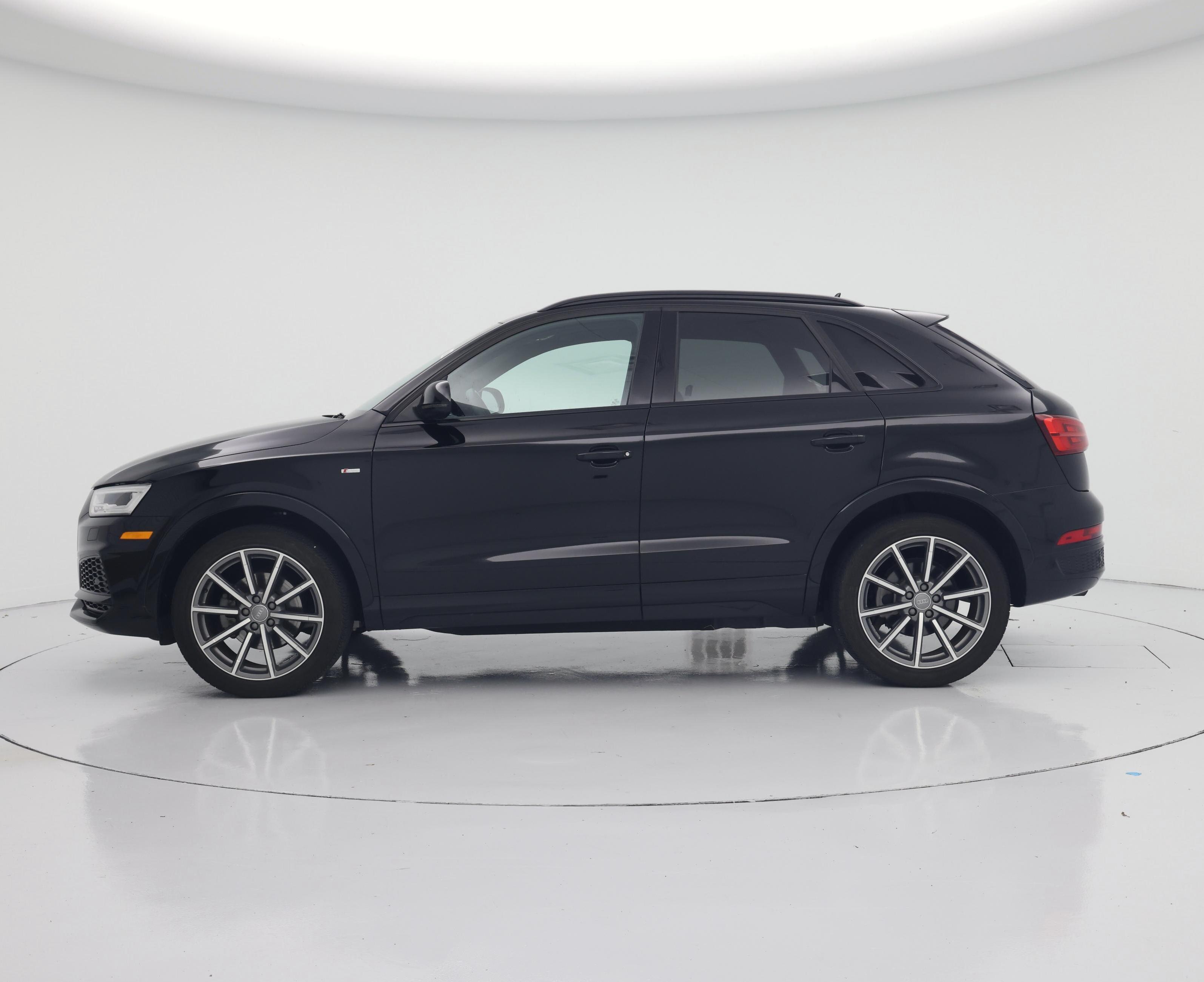 Thumbnail: 2018 Audi Q3 - 3
