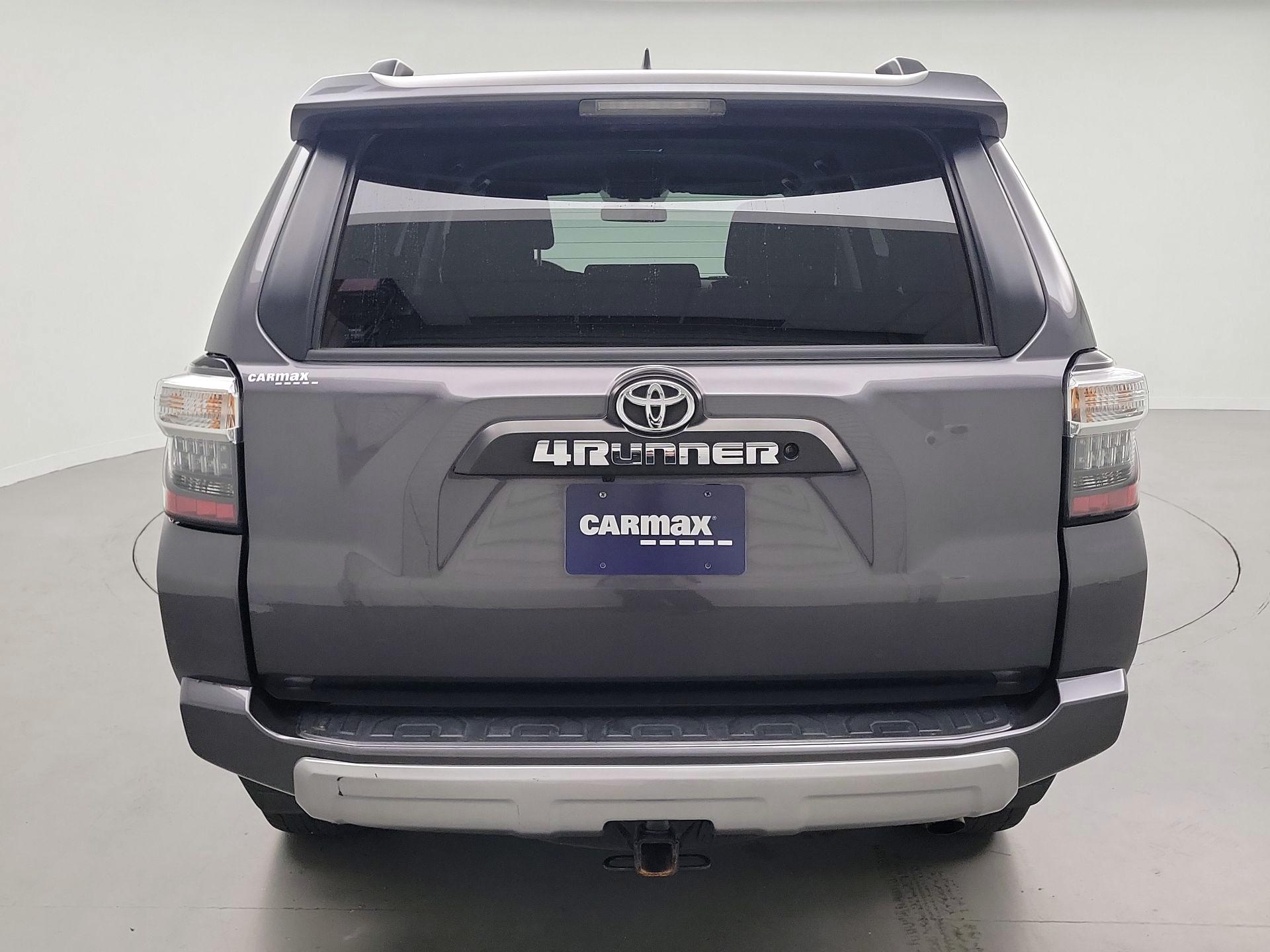 Thumbnail: 2016 Toyota 4Runner - 6