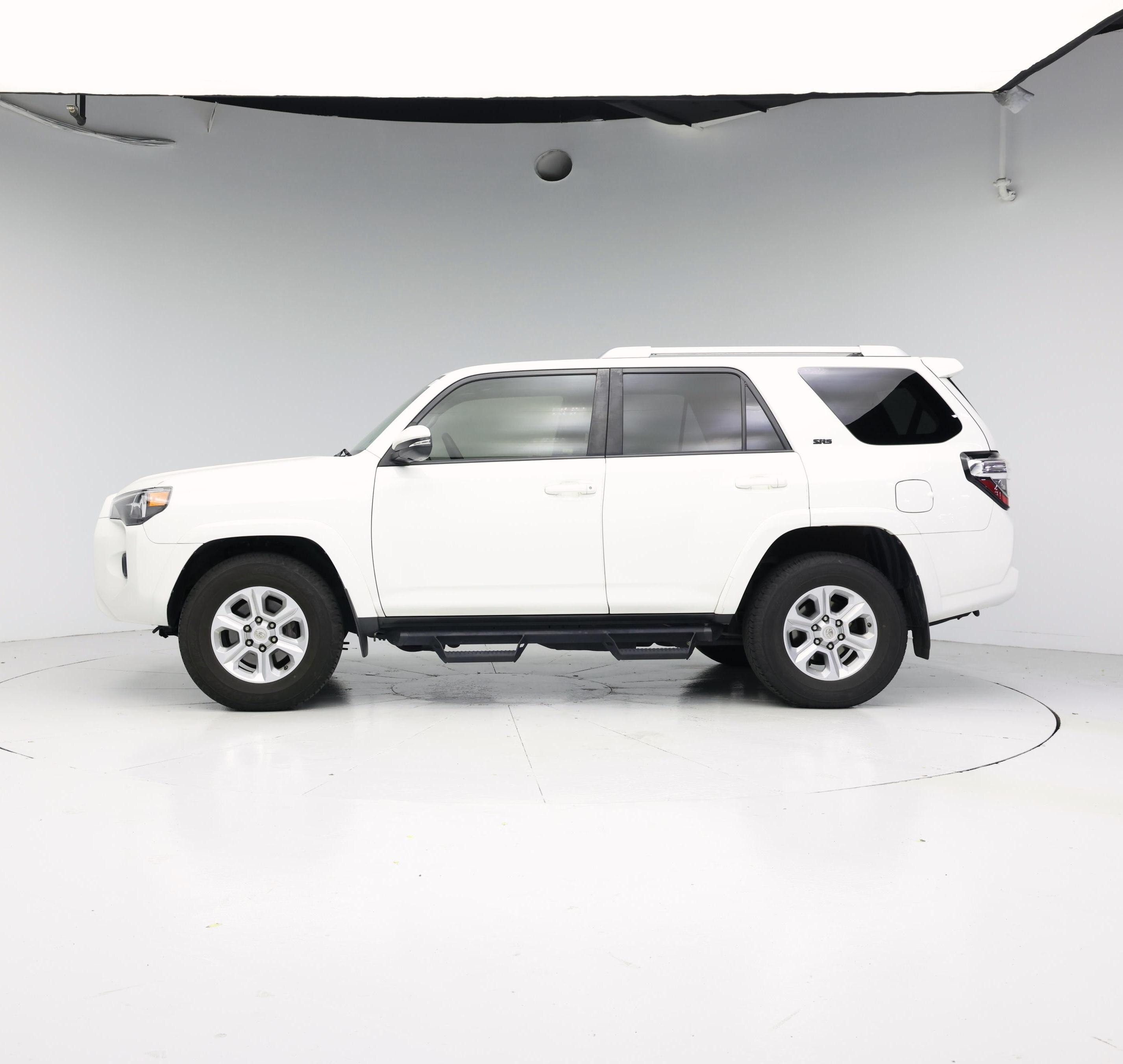 Thumbnail: 2018 Toyota 4Runner - 3