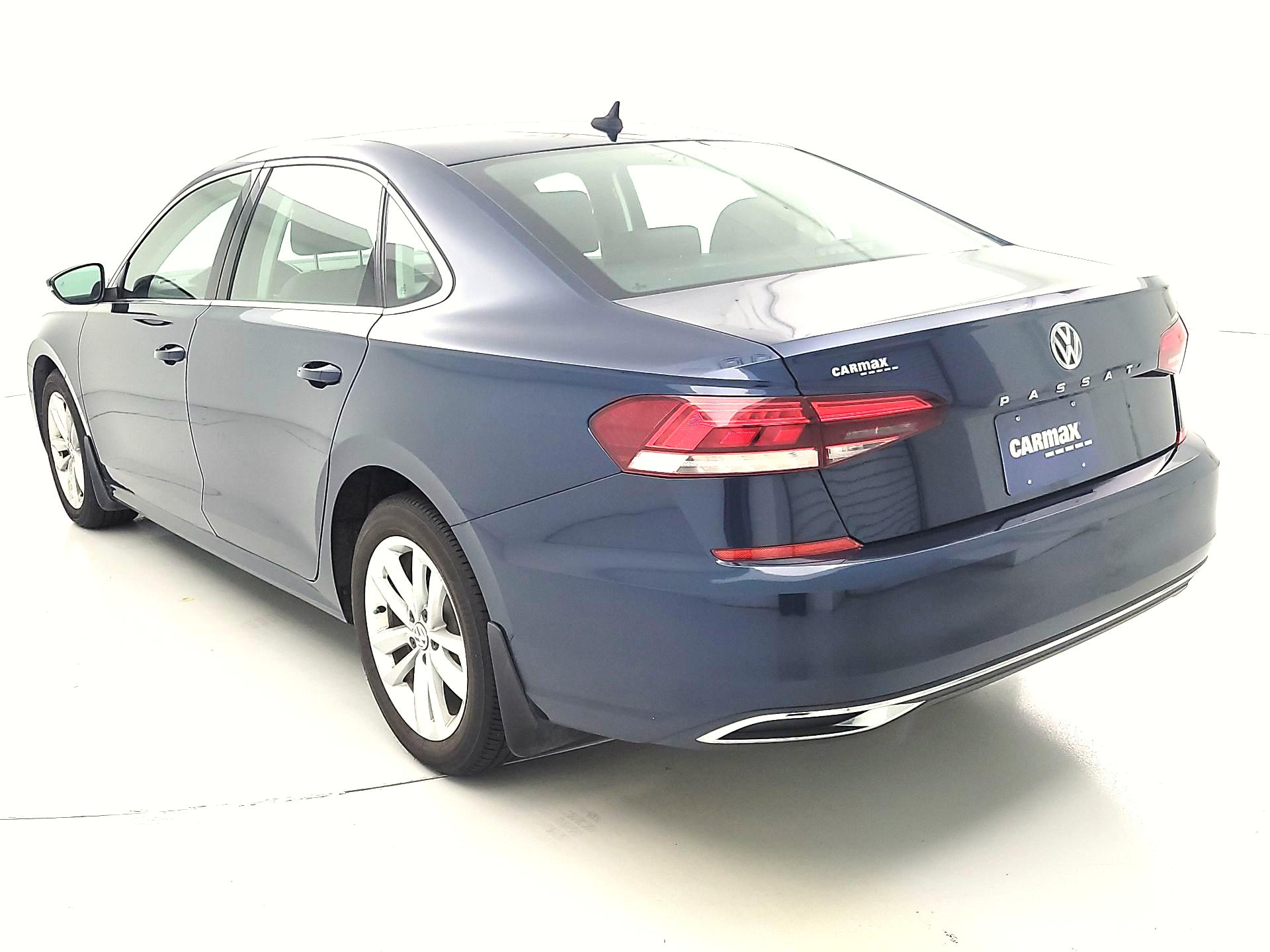 Thumbnail: 2020 Volkswagen Passat - 7