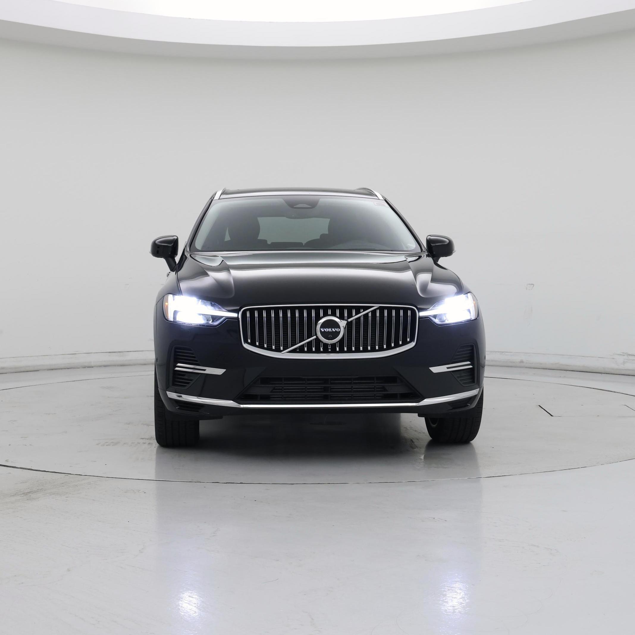 Thumbnail: 2022 Volvo XC60 - 5