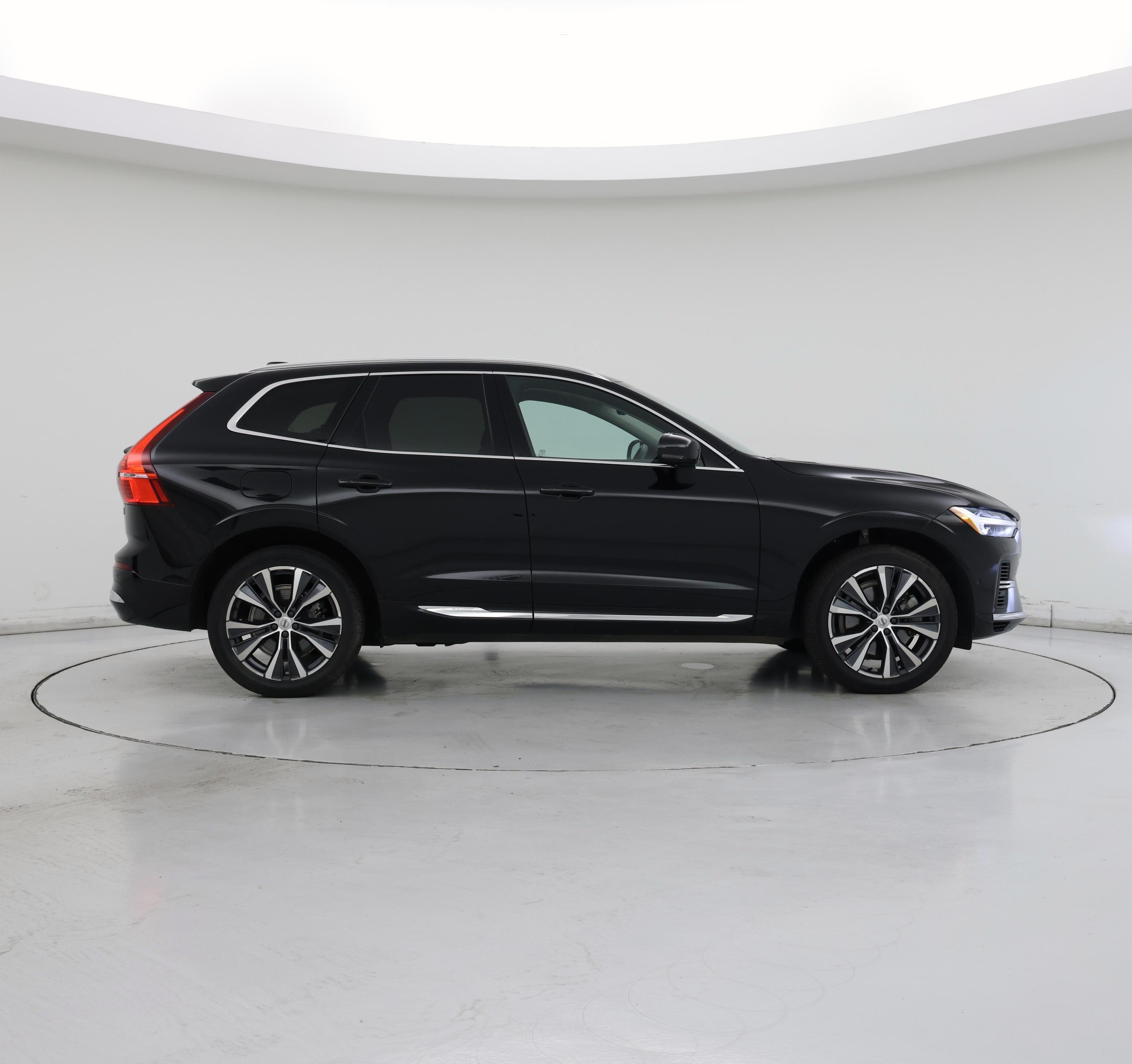 Thumbnail: 2022 Volvo XC60 - 7