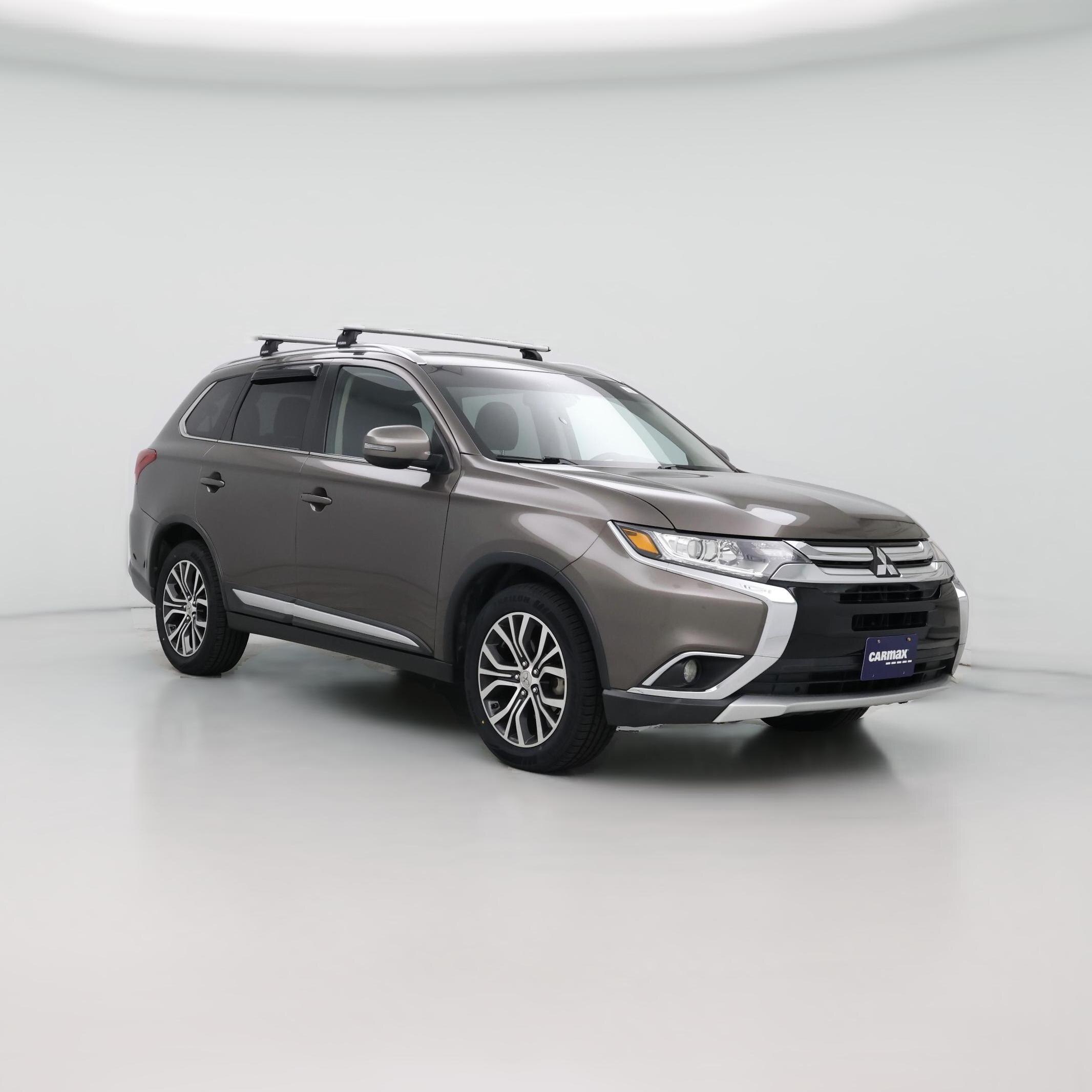 Thumbnail: 2017 Mitsubishi Outlander - 1