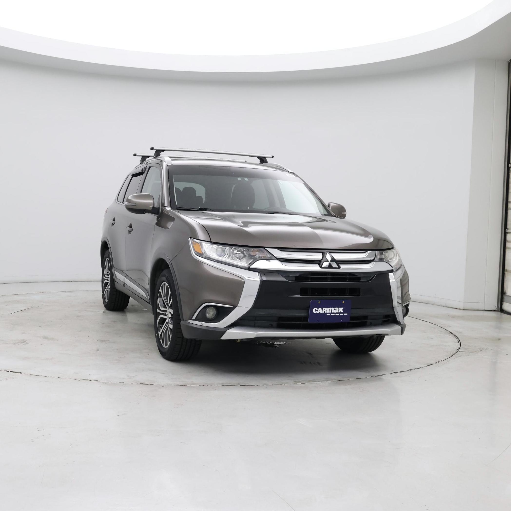 Thumbnail: 2017 Mitsubishi Outlander - 5