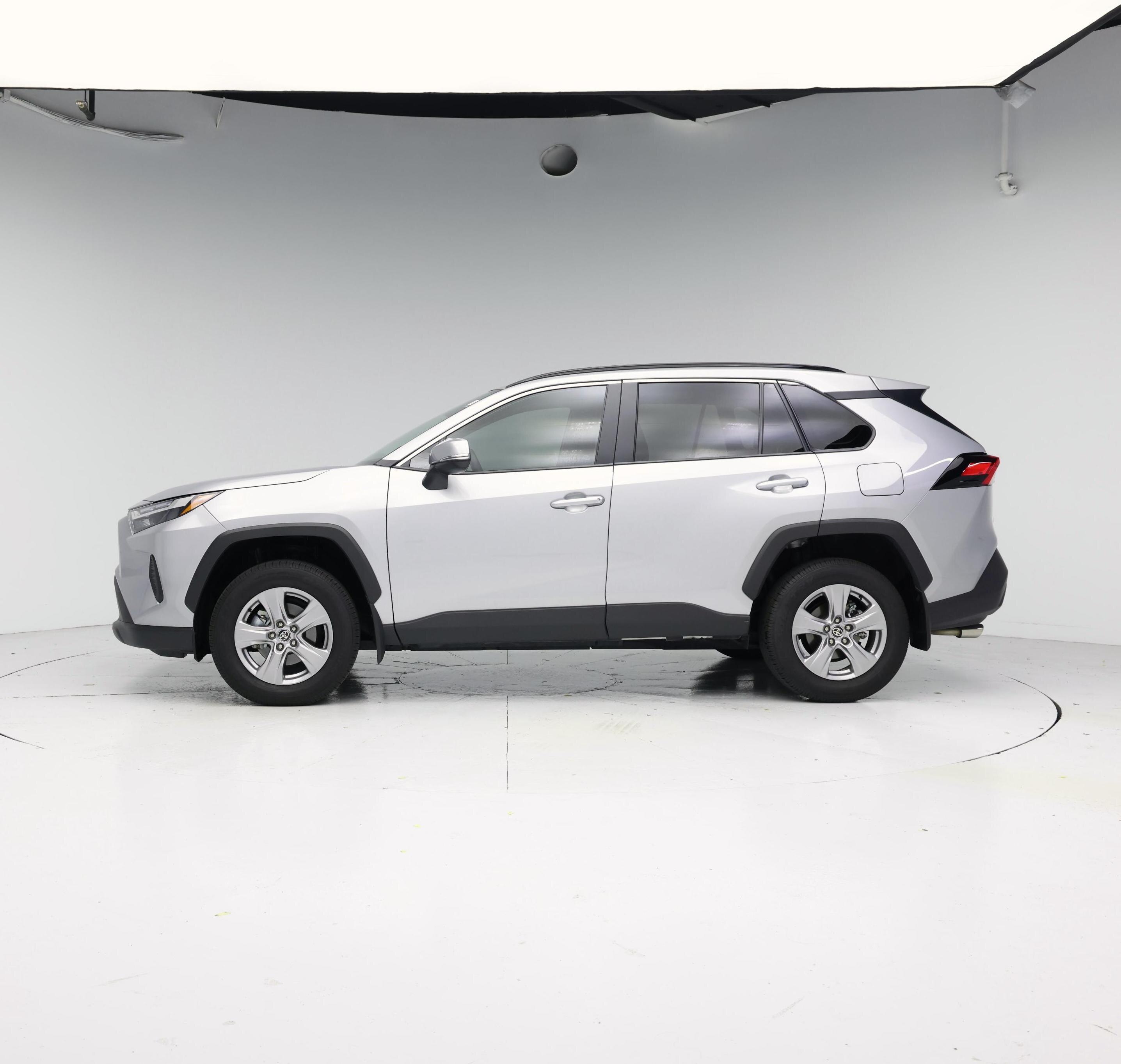 Thumbnail: 2025 Toyota RAV4 - 3