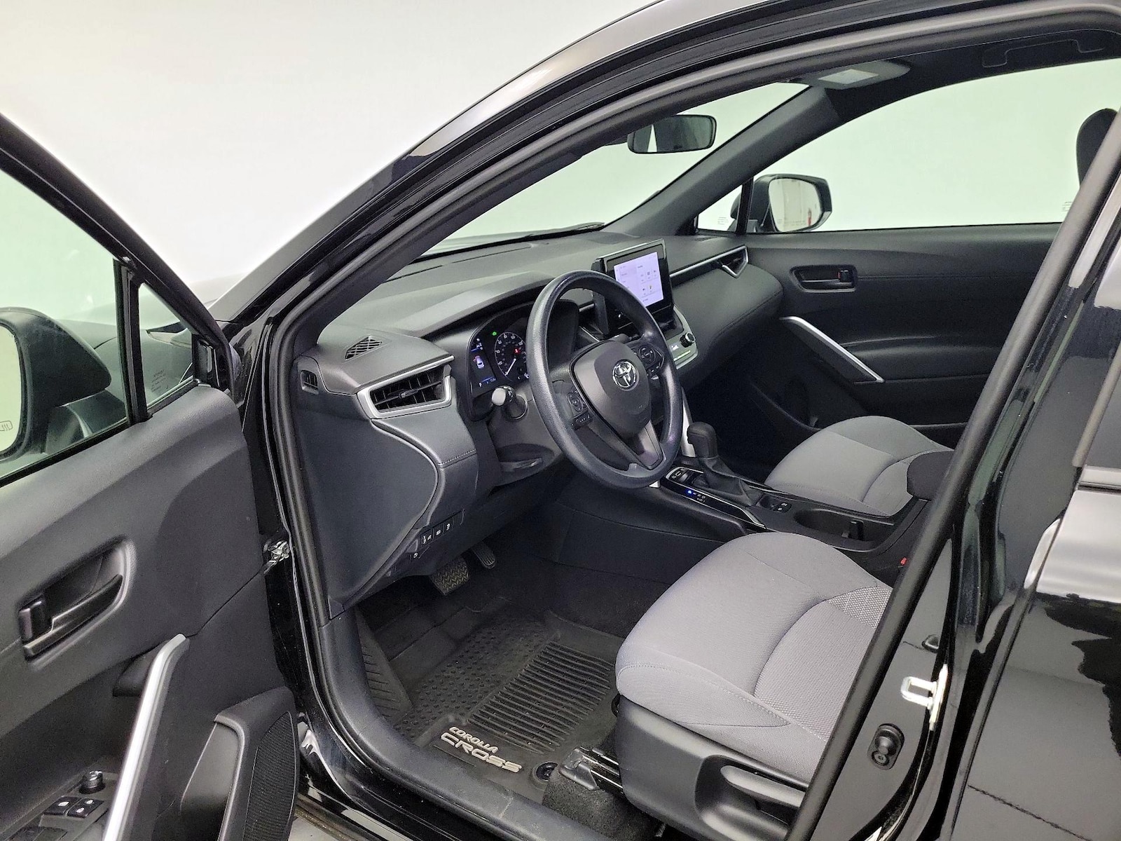 2024 Toyota Corolla Cross S - Photo 12