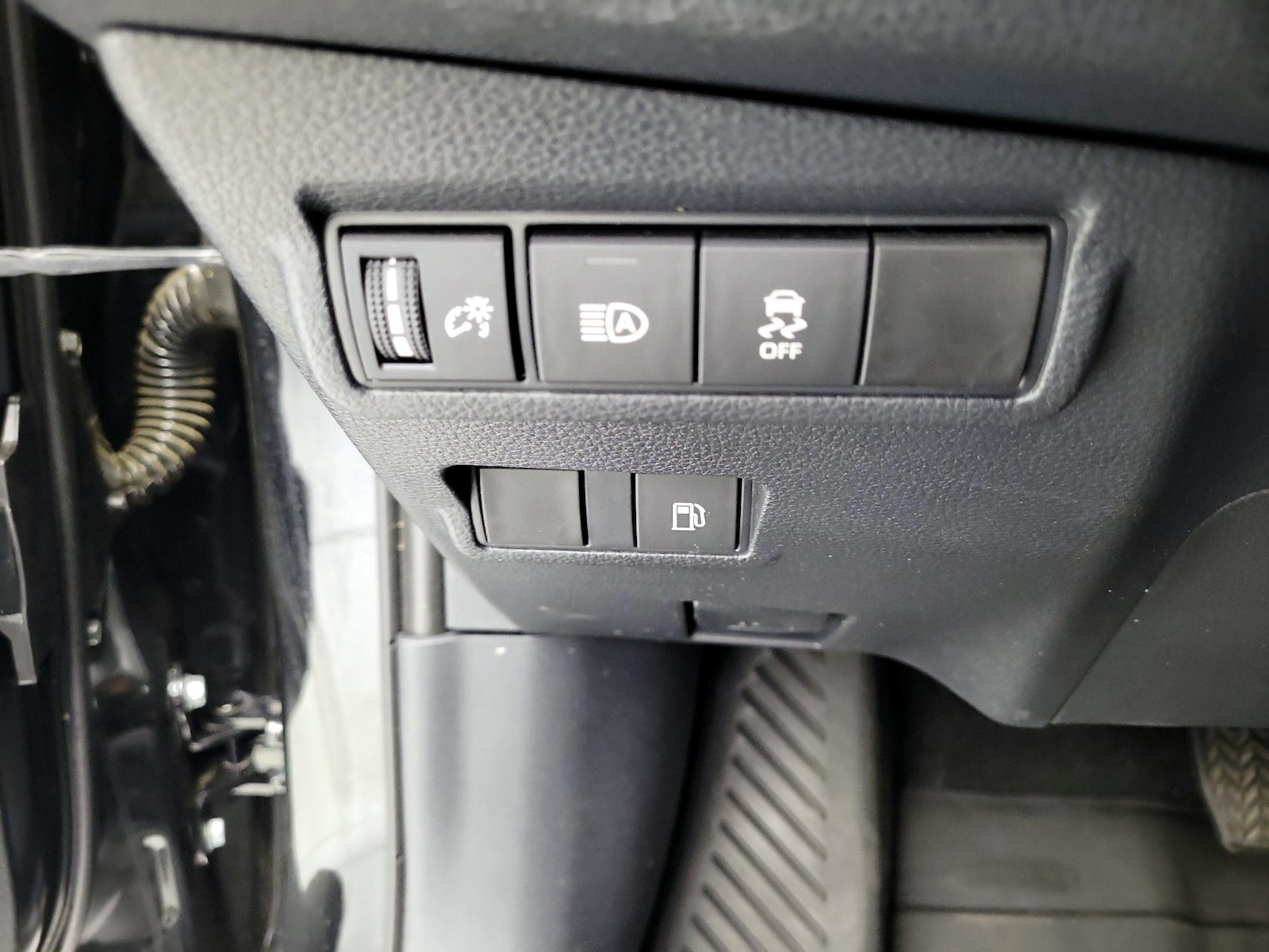 2024 Toyota Corolla Cross S - Photo 14