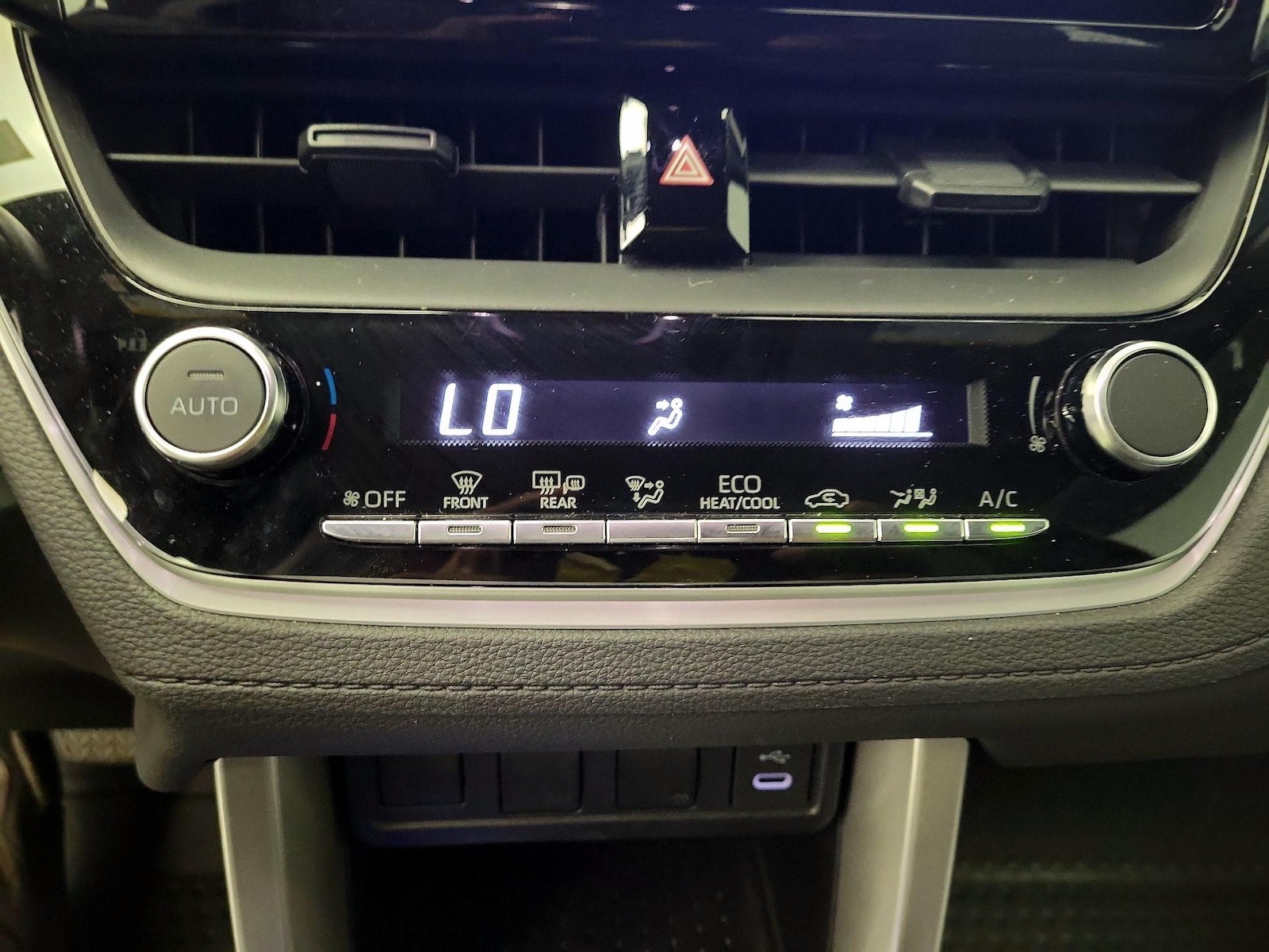 2024 Toyota Corolla Cross S - Photo 17