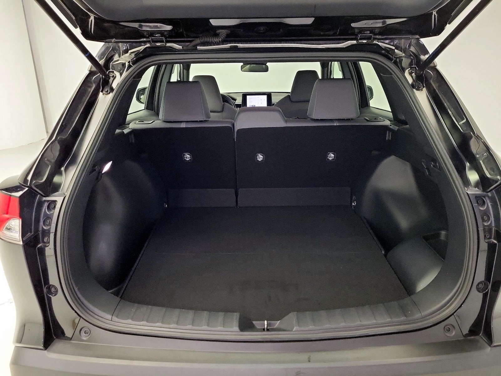 2024 Toyota Corolla Cross S - Photo 21
