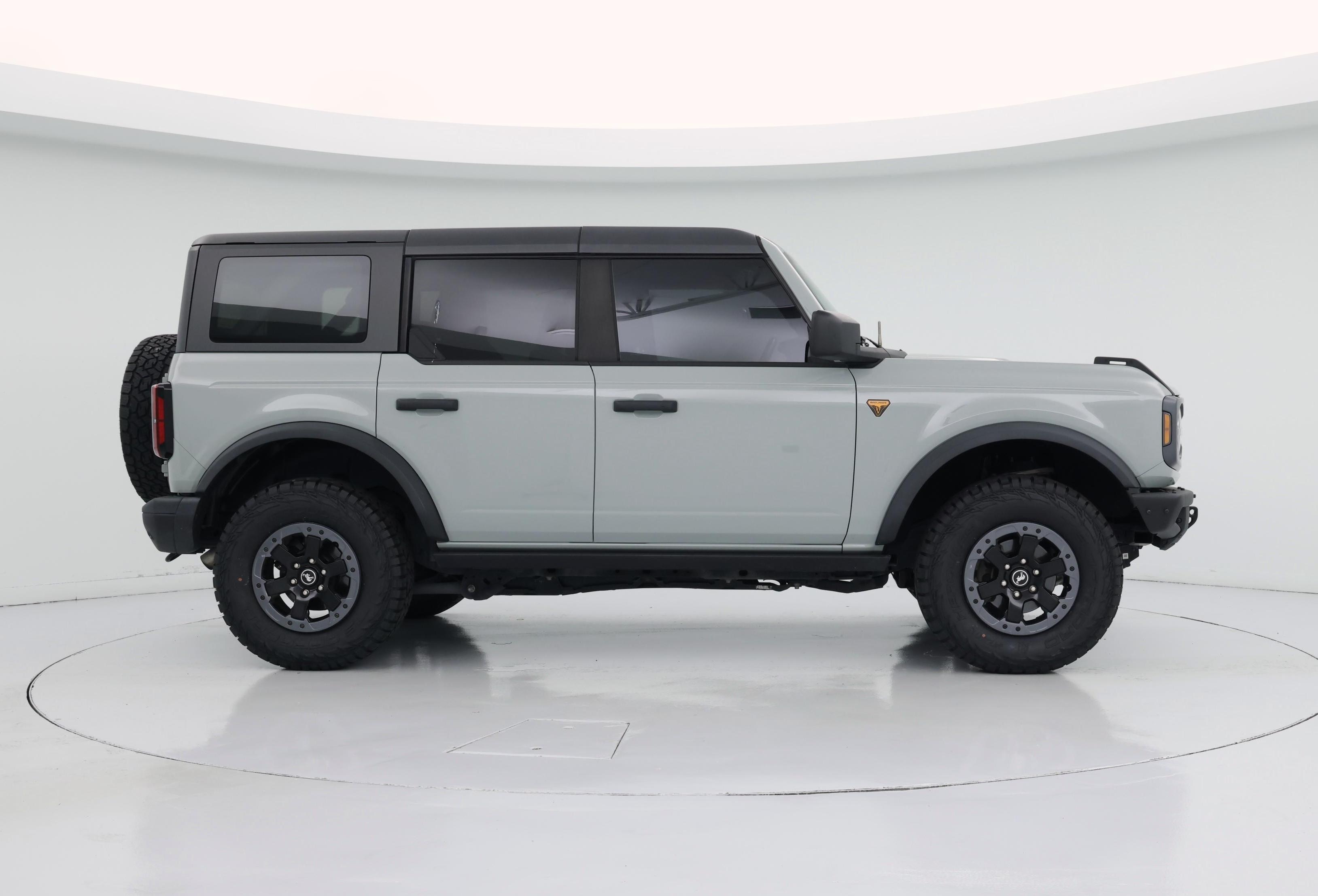 Thumbnail: 2021 Ford Bronco - 7